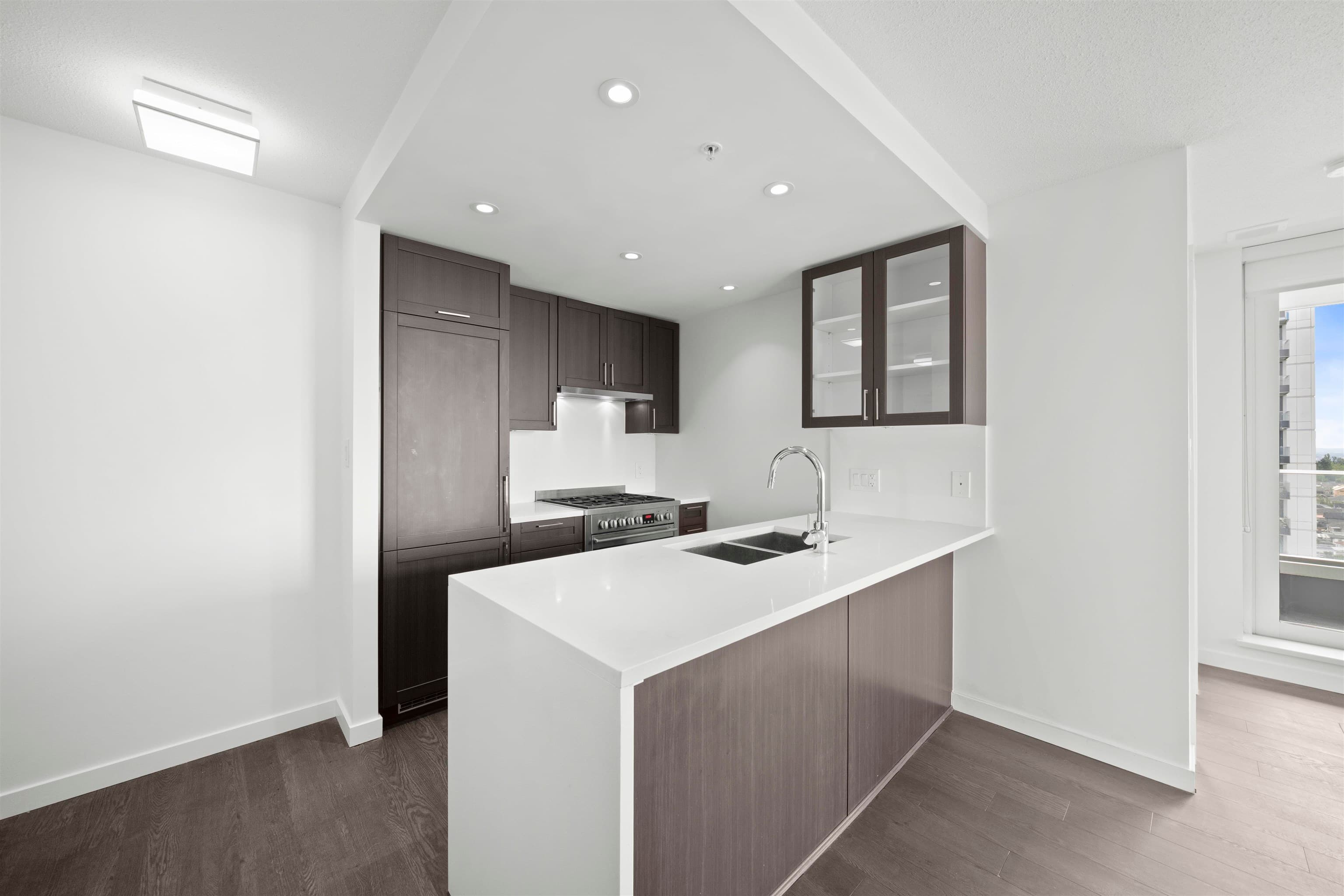 2709 - 5515 Boundary Road, Vancouver, V5R 0E3 — photo 3