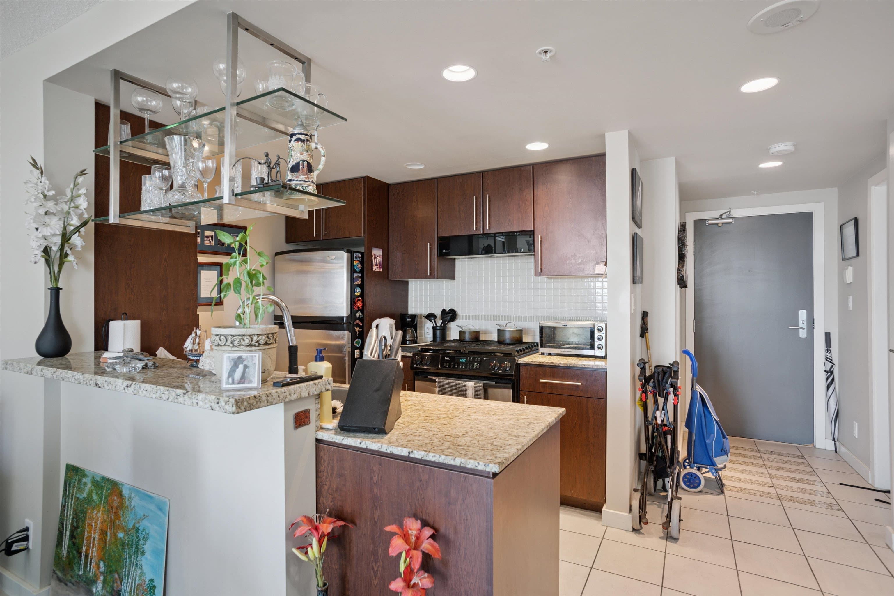 2307 - 455 Beach Crescent, Vancouver, V6Z 3E5 — photo 2