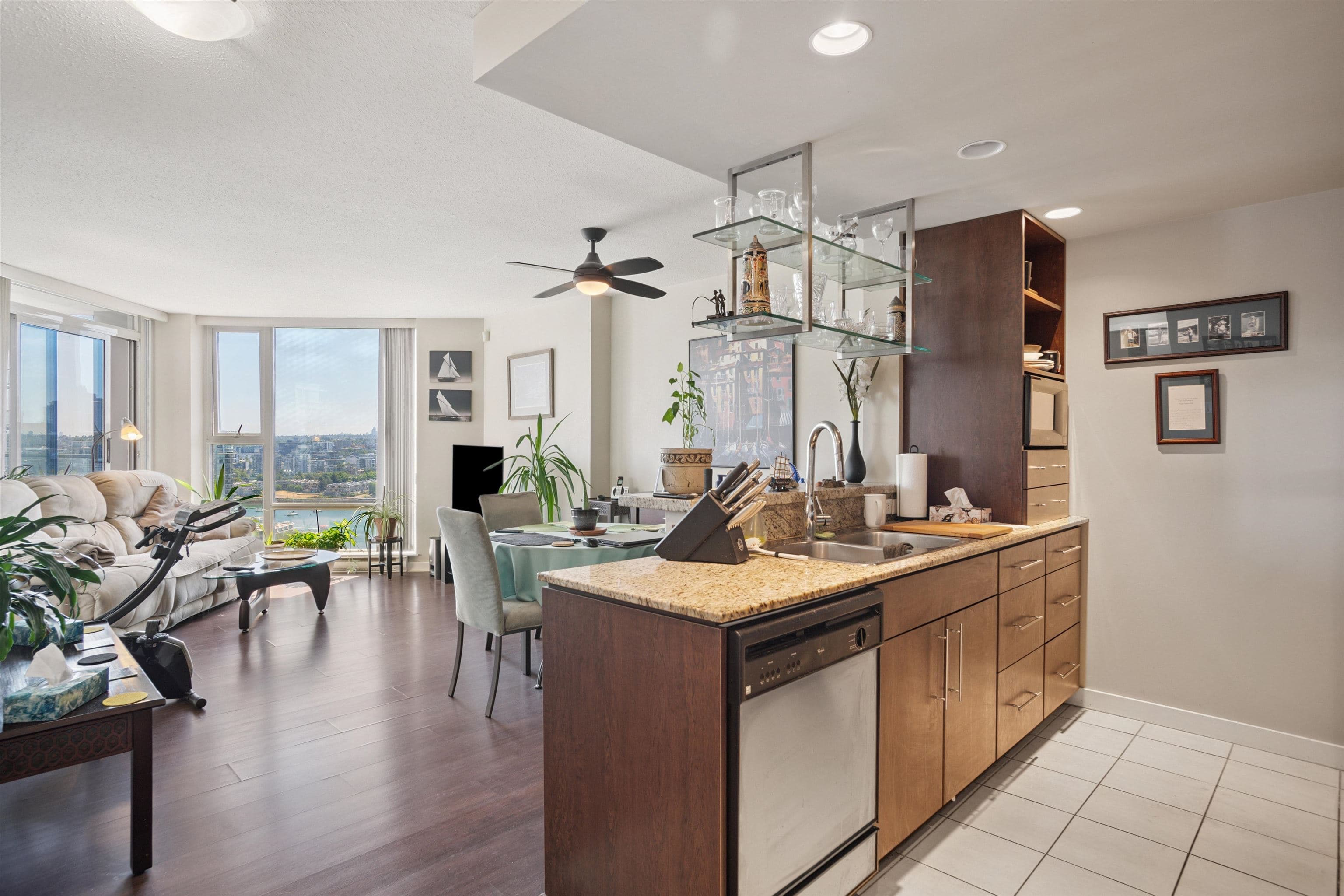2307 - 455 Beach Crescent, Vancouver, V6Z 3E5 — photo 1