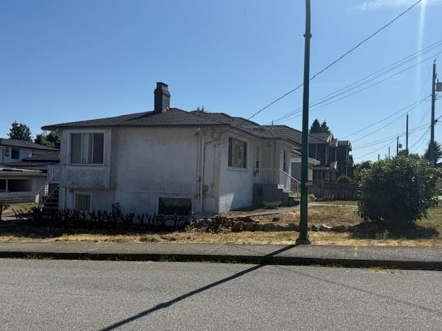 7790 15th Avenue, Burnaby, V3N 1W5 — photo 3