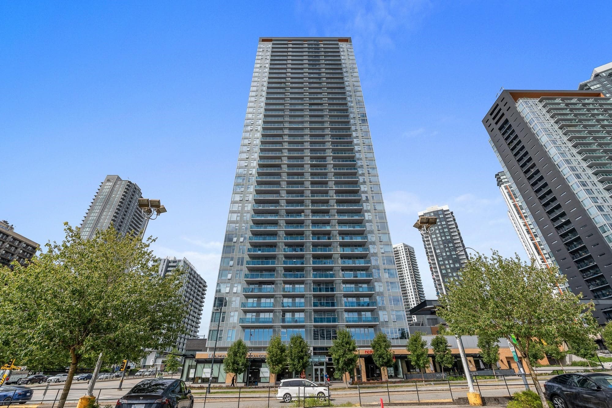 2404 - 13615 Fraser Highway, Surrey, V3T 0P7 — photo 2