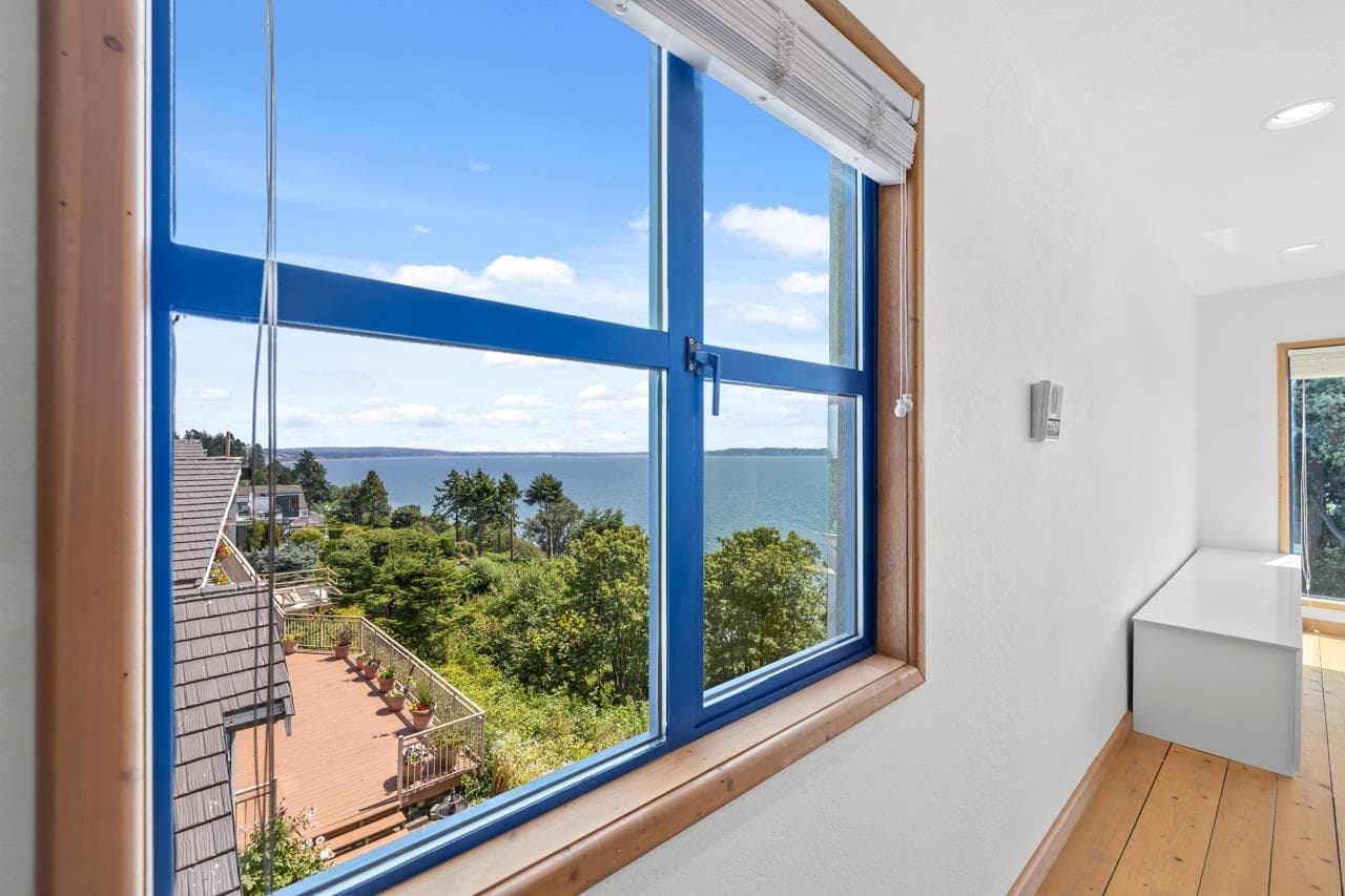 13102 13 Avenue, Surrey, V4A 1B8 — photo 4