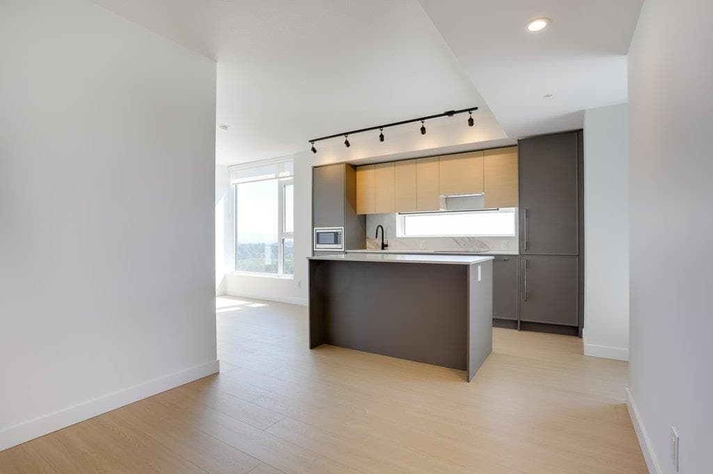 3009 - 13745 George Junction, Surrey, V3T 4Y3 — photo 5