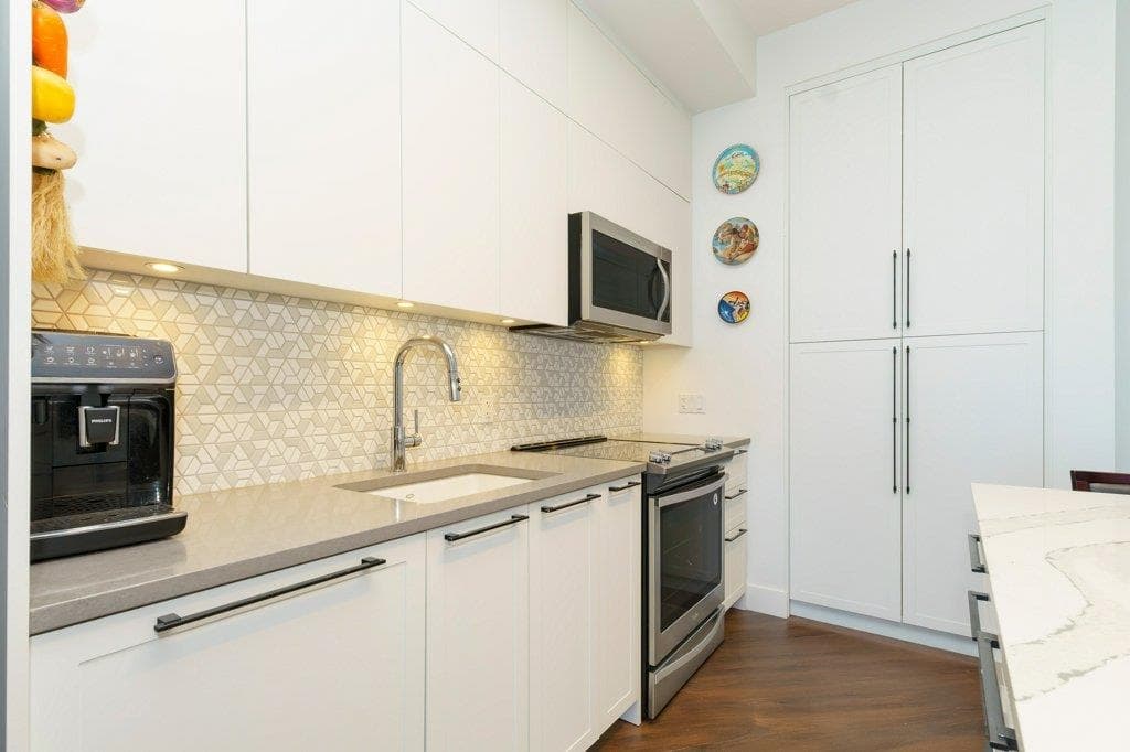 413 - 14968 101a Avenue, Surrey, V3R 0E8 — photo 5