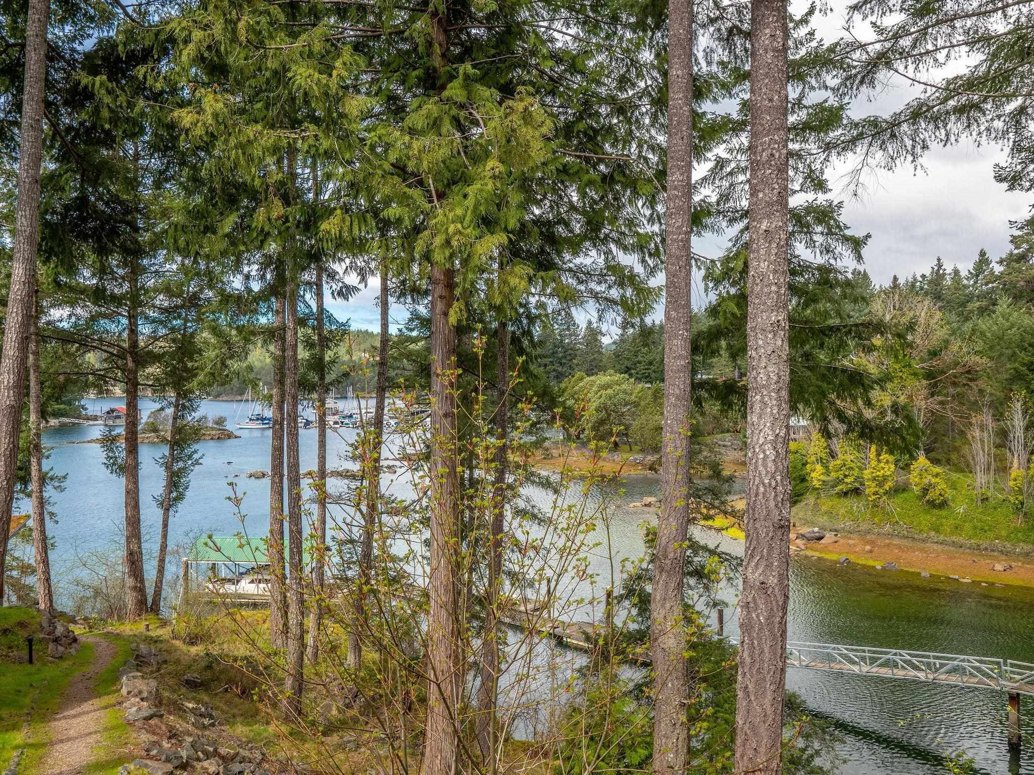 26B - 12849 Lagoon Road, Madeira Park