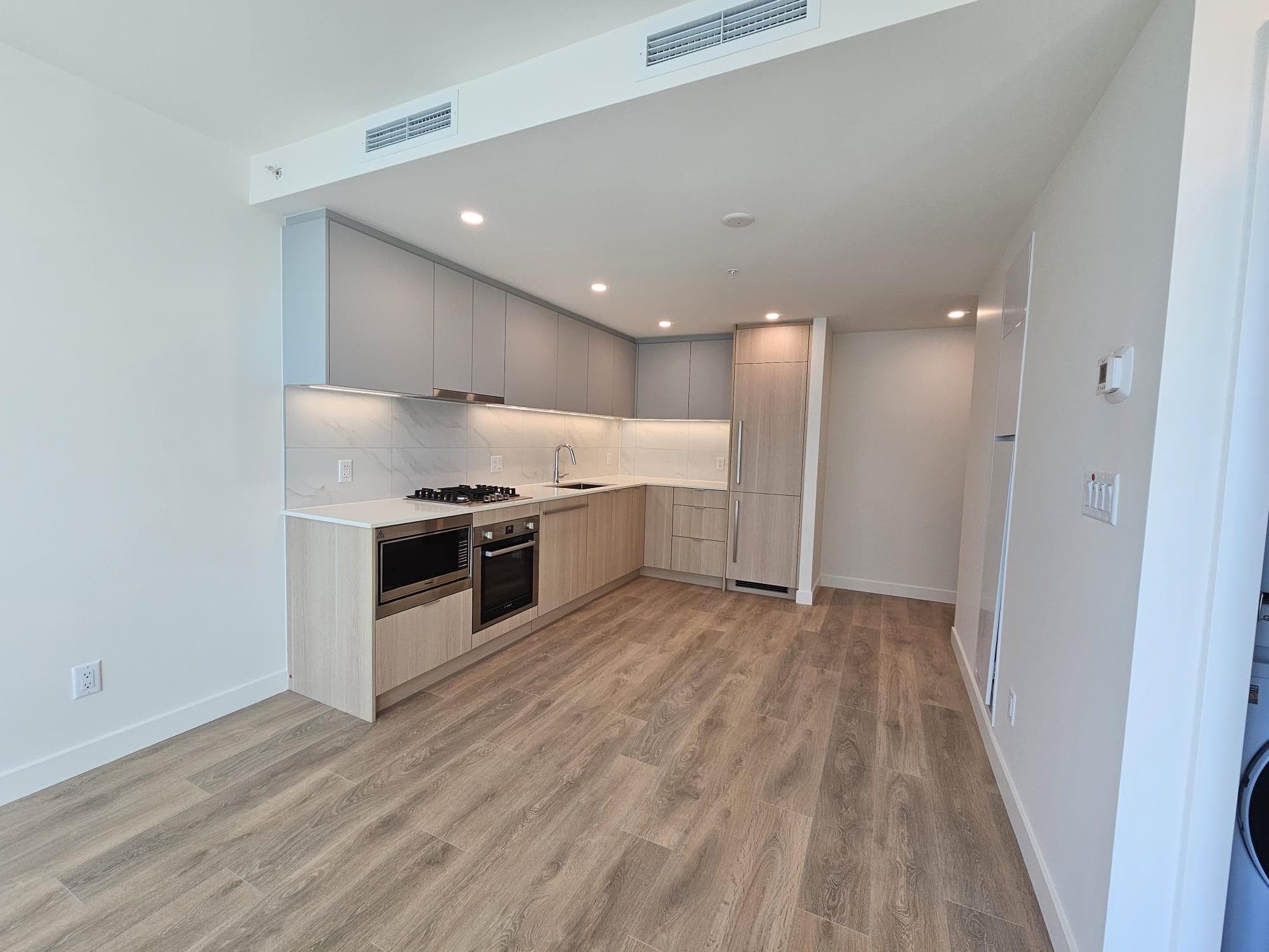 1305 - 318 Alderson Avenue, Coquitlam, V3K 0J1 — photo 3