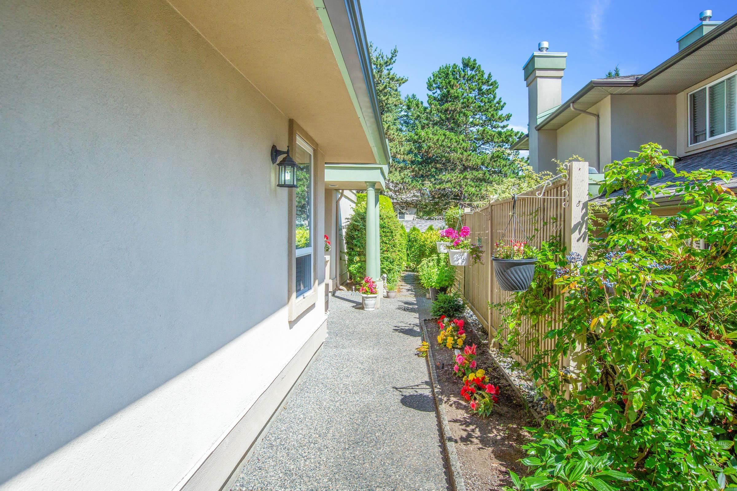 212 - 13888 70 Avenue, Surrey, V3W 0R8 — photo 2
