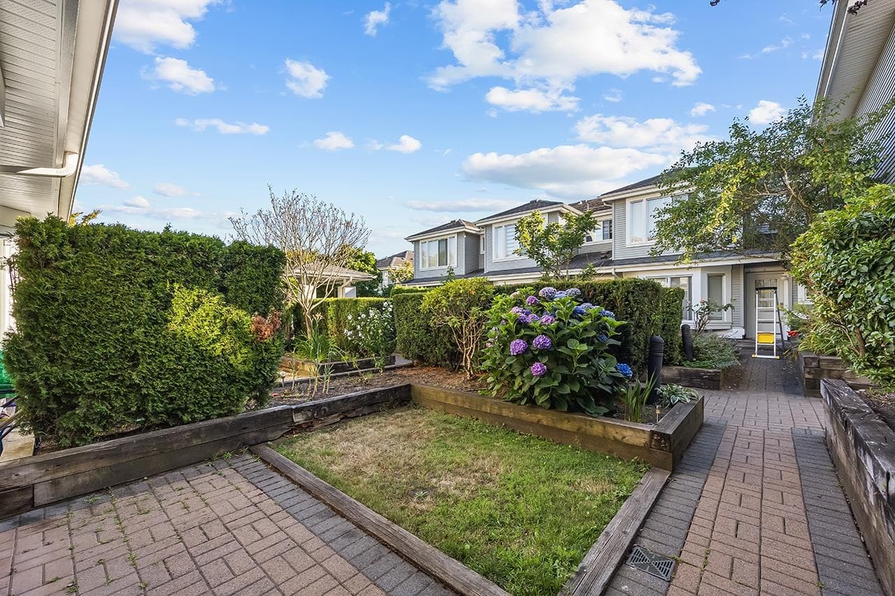 10 - 7370 Stride Avenue, Burnaby, V3N 5E6 — photo 3