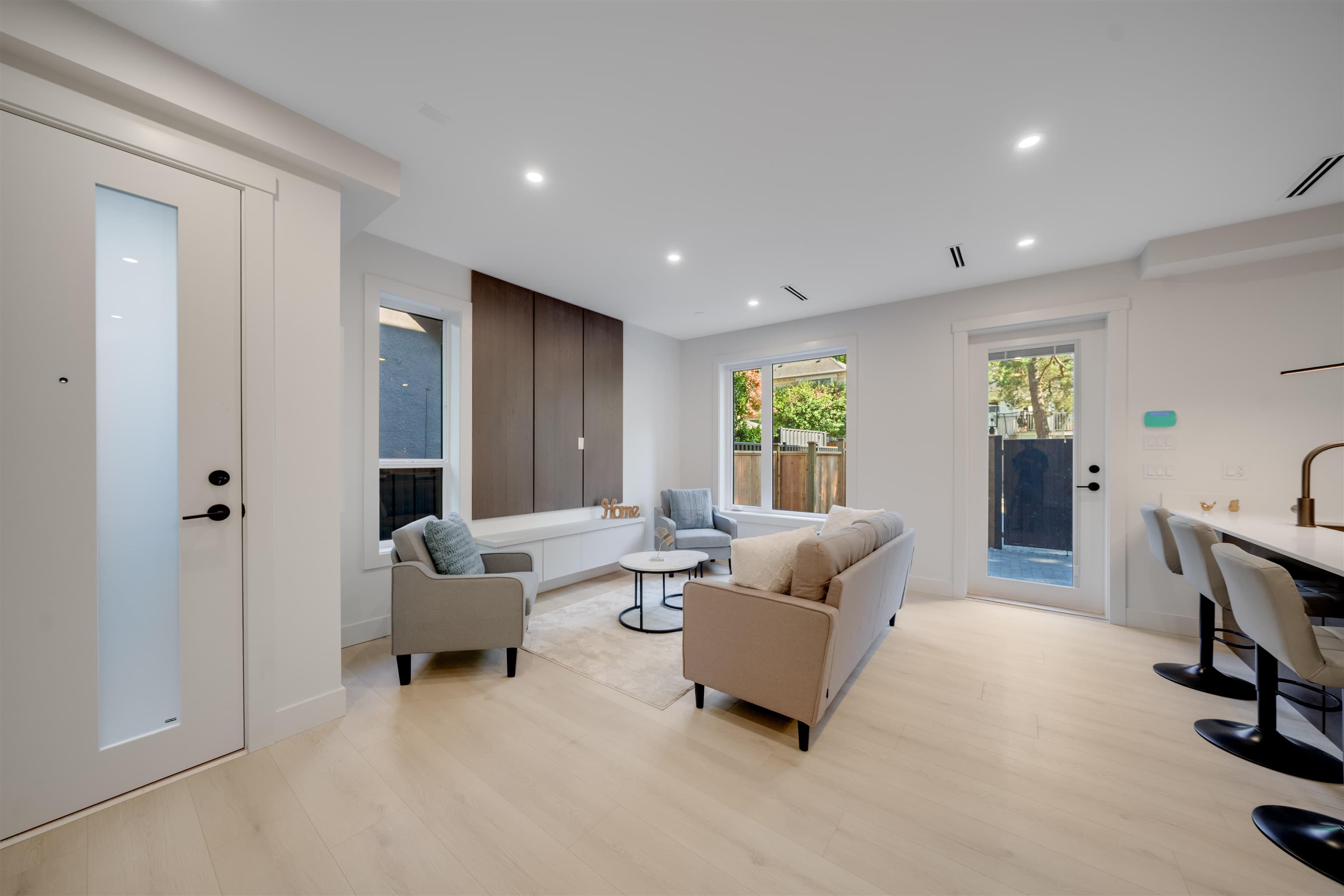 3 - 3836 W 8th Avenue, Vancouver, V6R 1Z4 — photo 2