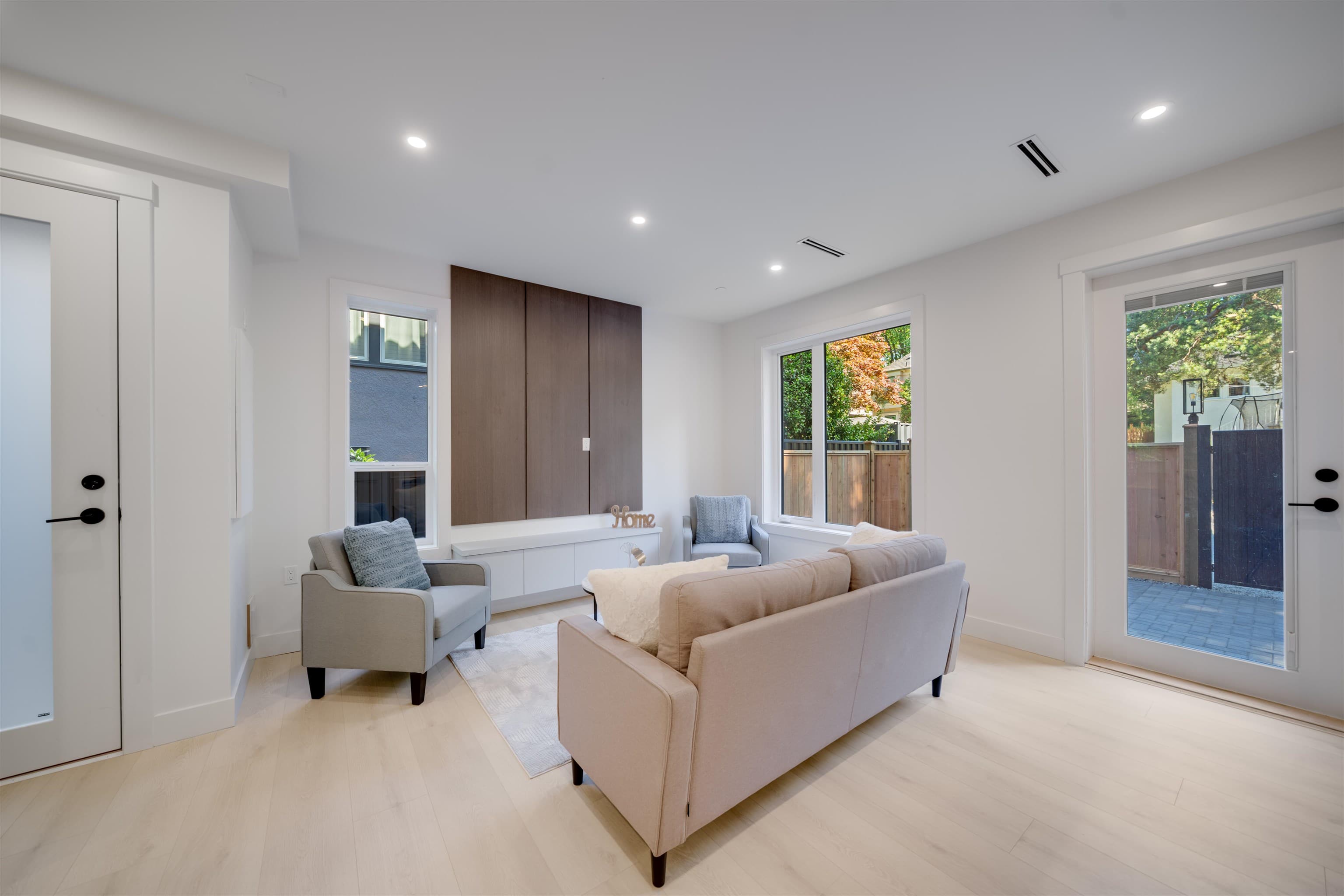 3 - 3836 W 8th Avenue, Vancouver, V6R 1Z4 — photo 3