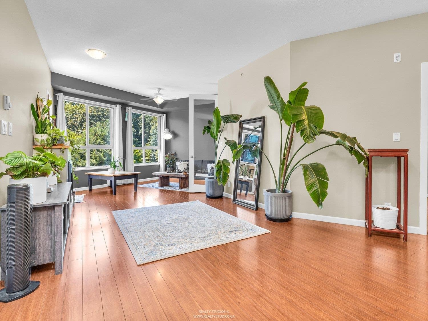 402 - 285 Ross Drive, New Westminster, V3L 0B9 — photo 4