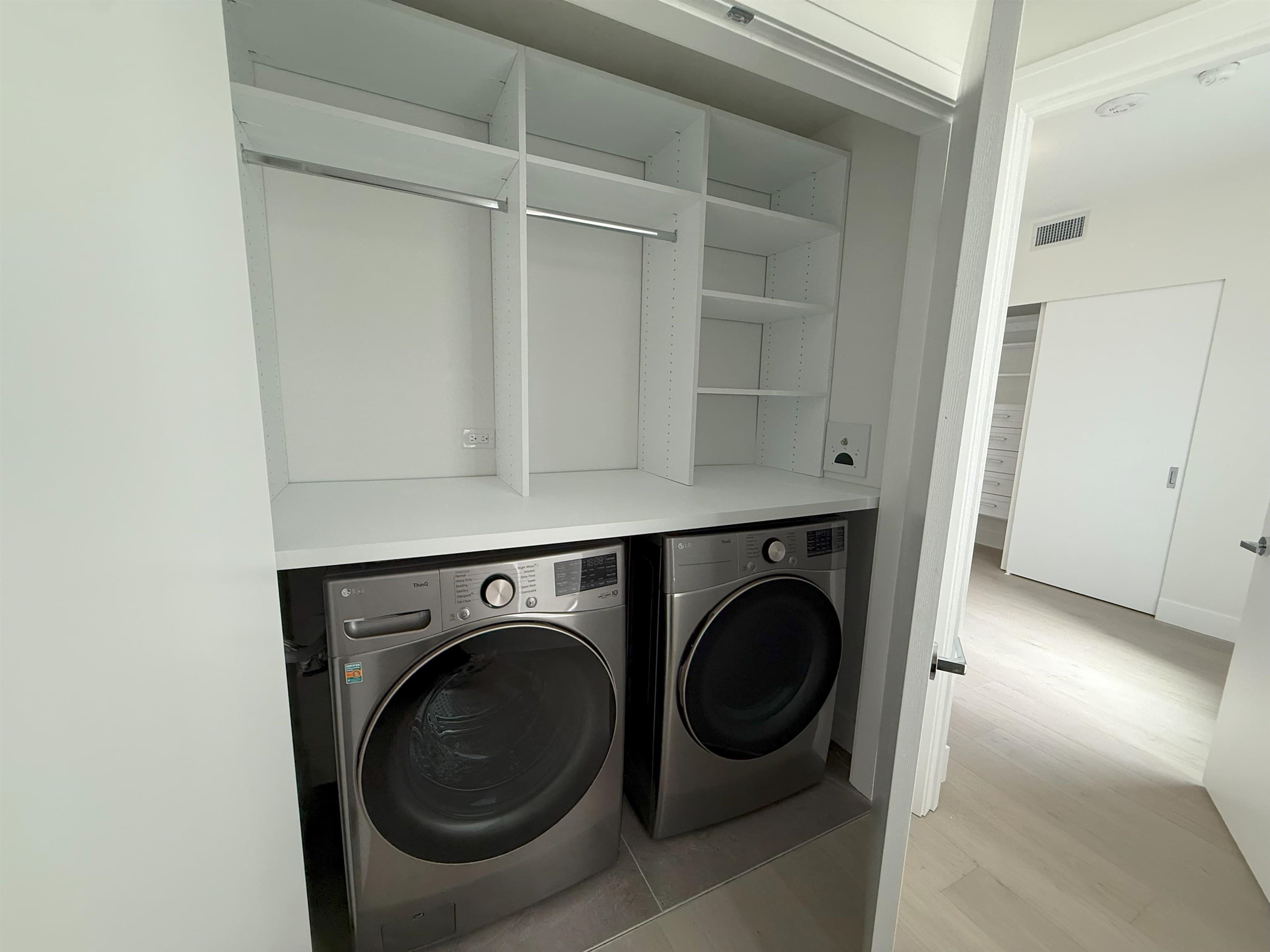 1342 Johnston Road, White Rock, V4B 3Z2 — photo 3