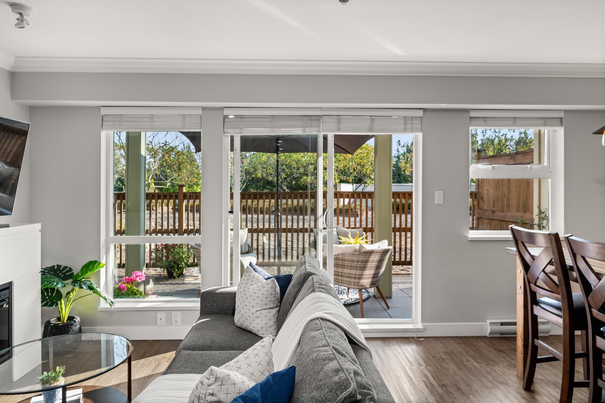 209 - 15735 Croydon Drive, Surrey, V3S 2L5 — photo 3