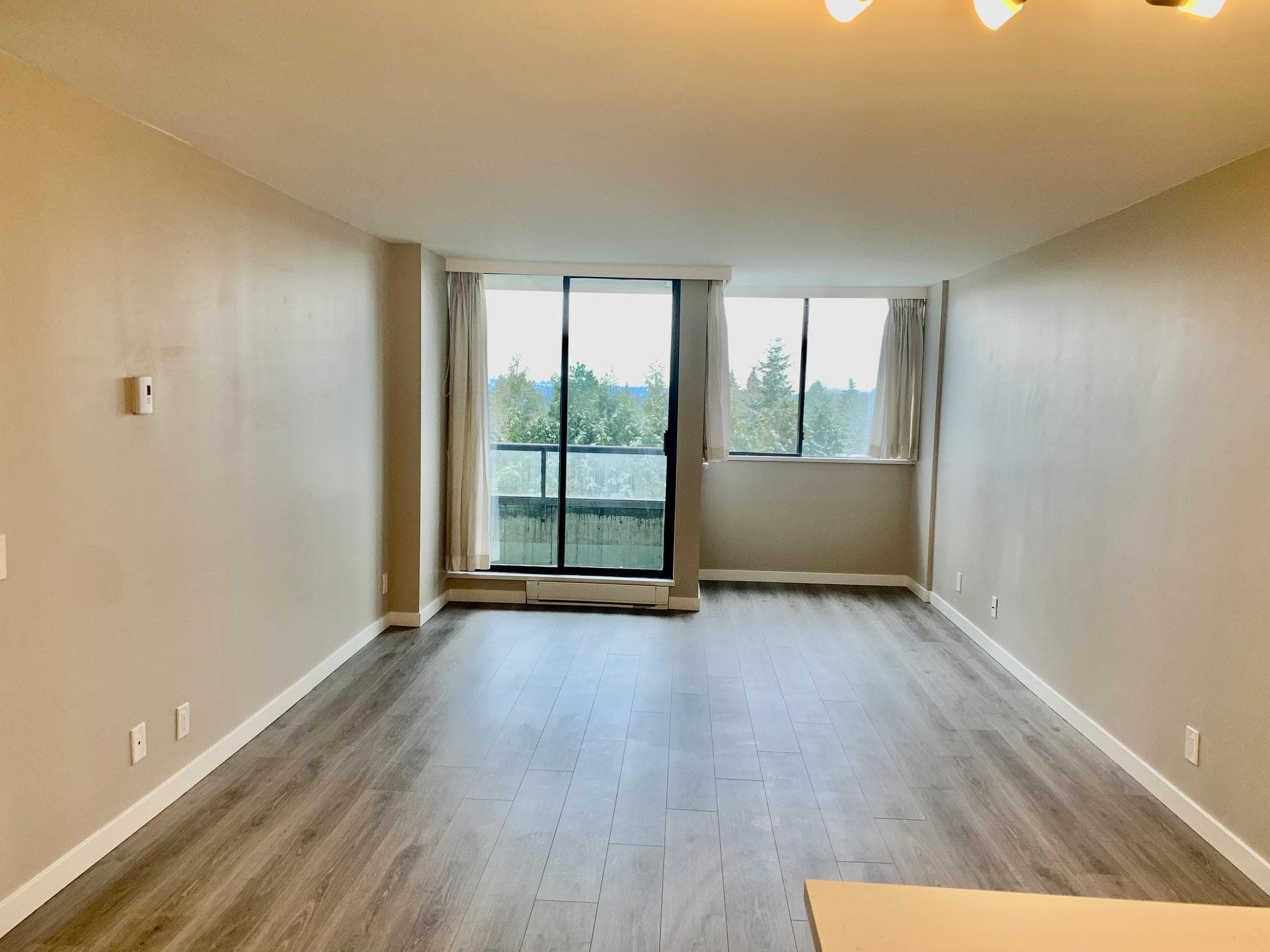 805 - 3970 Carrigan Court, Burnaby, V3N 4S5 — photo 5