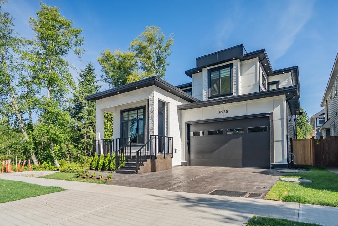 16935 0a Avenue, Surrey