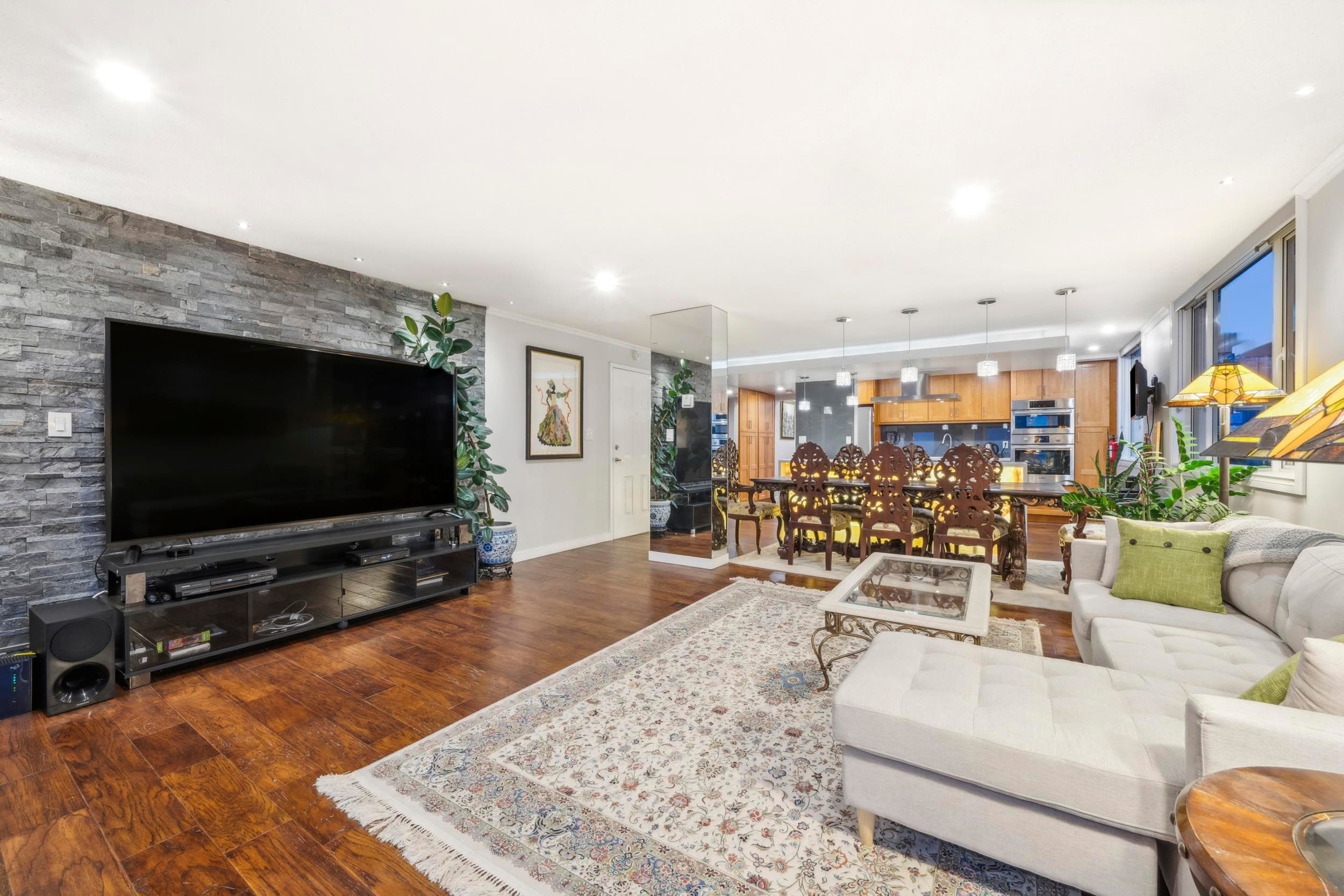 602 - 2090 Argyle Avenue, West Vancouver, V7V 4R4 — photo 5