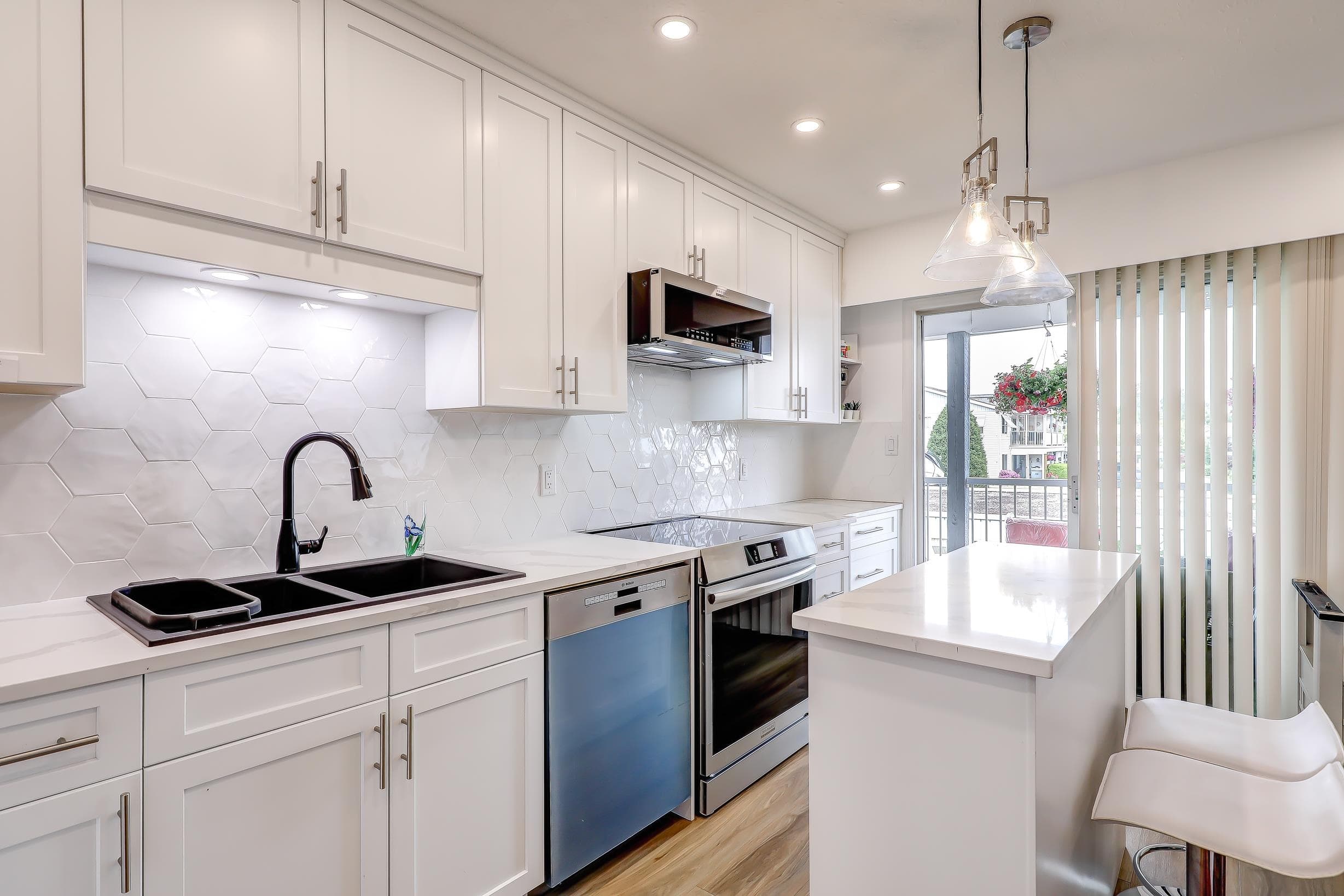 46 - 32691 Garibaldi Drive, Abbotsford, V2T 5T7 — photo 2