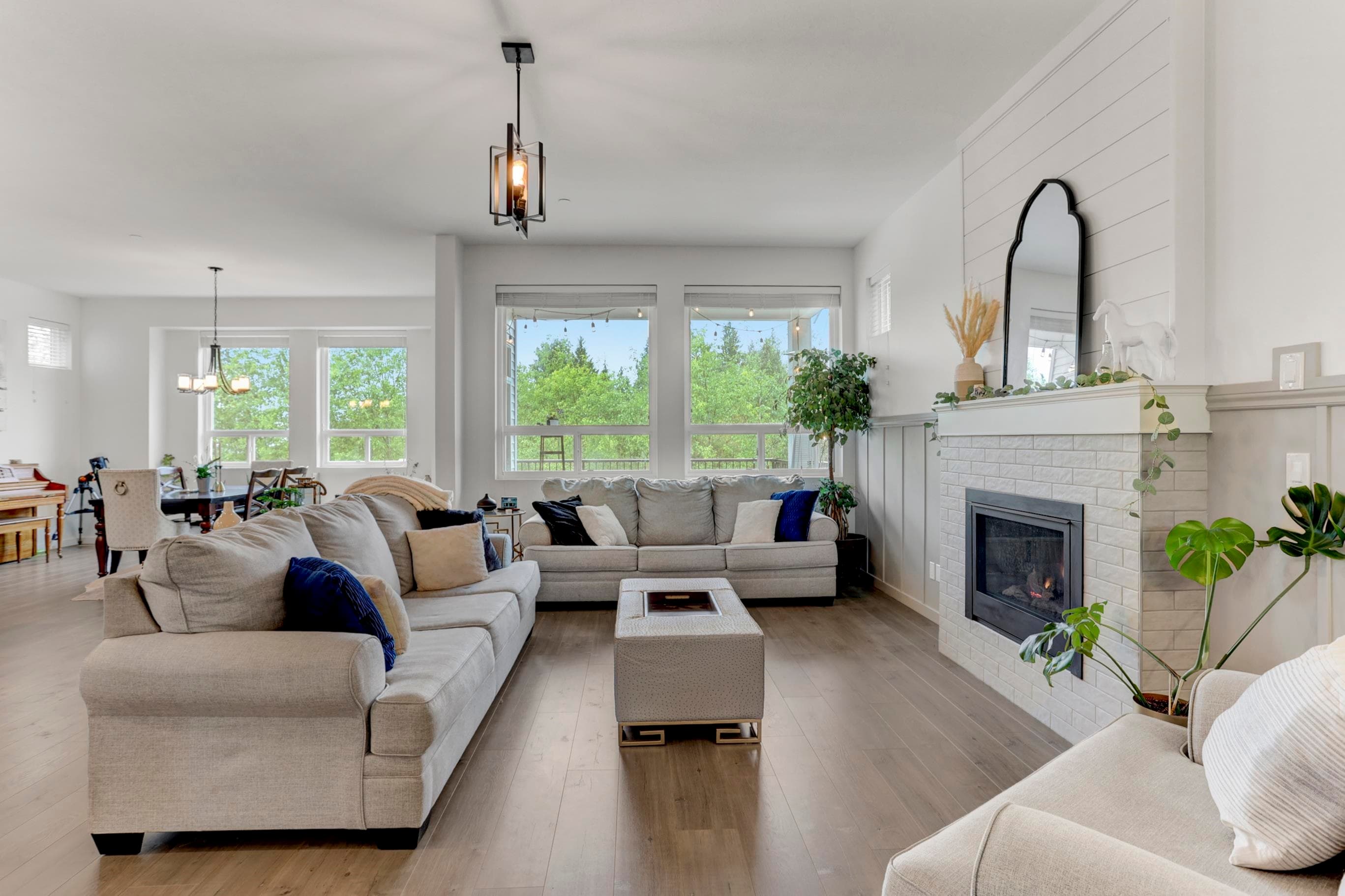 10597 Jackson Road, Maple Ridge, V2W 1G6 — photo 2