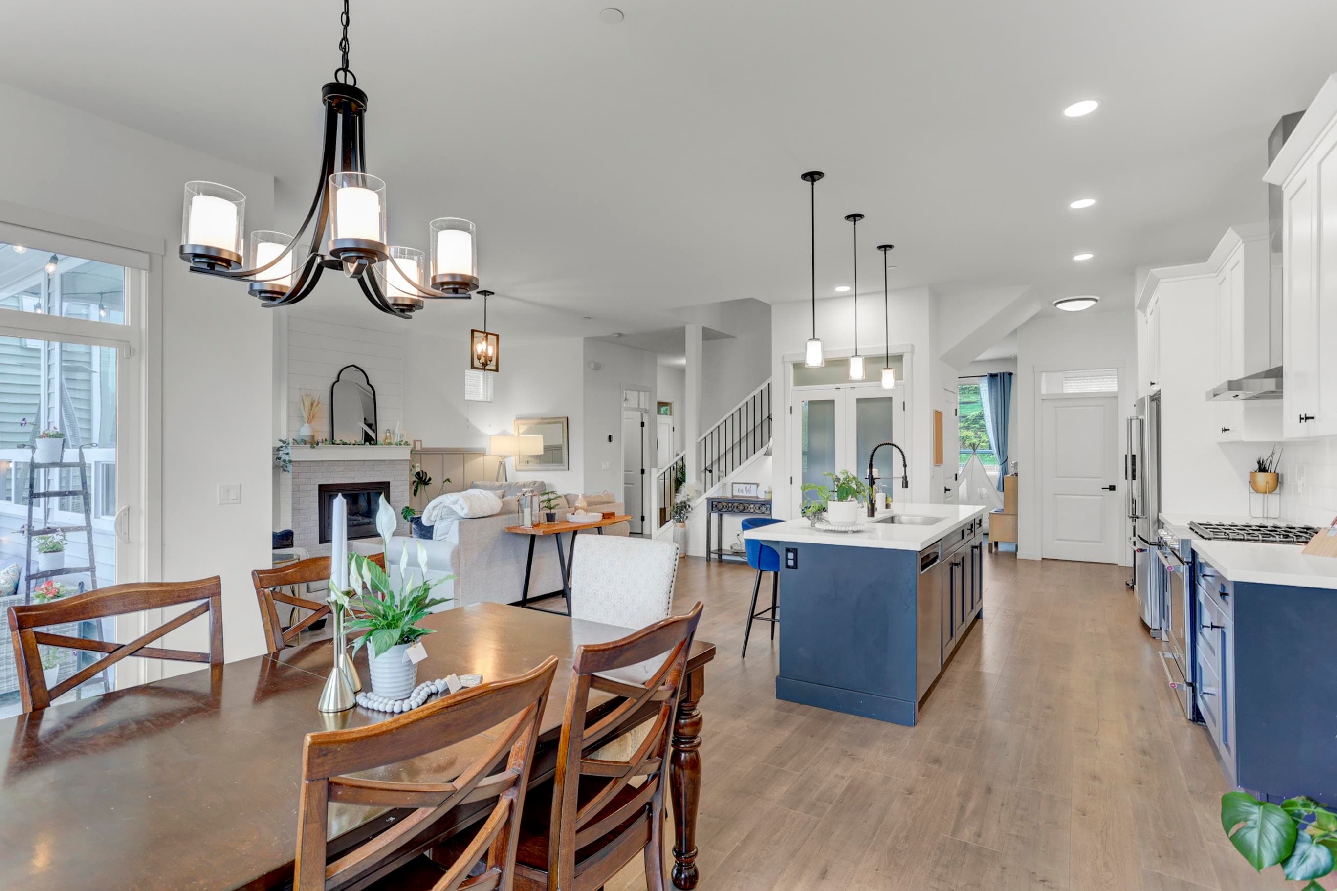 10597 Jackson Road, Maple Ridge, V2W 1G6 — photo 5