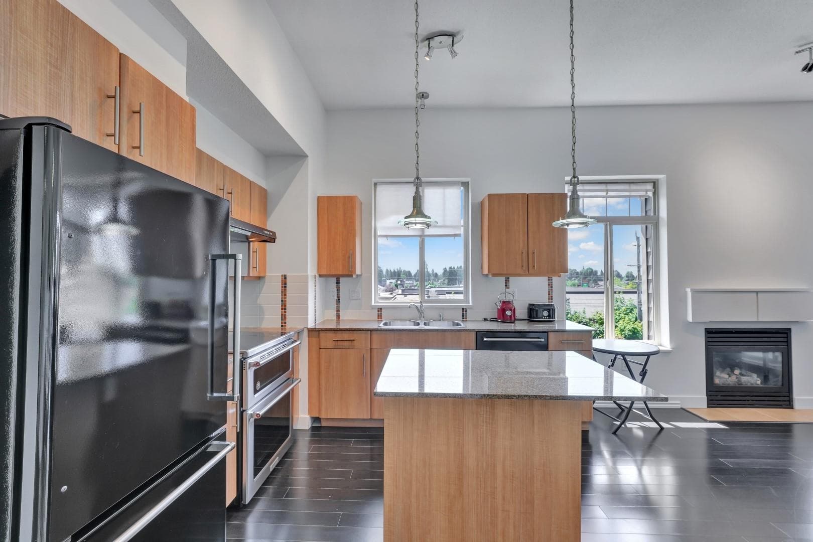 402 - 12020 207a Street, Maple Ridge, V2X 8V2 — photo 2