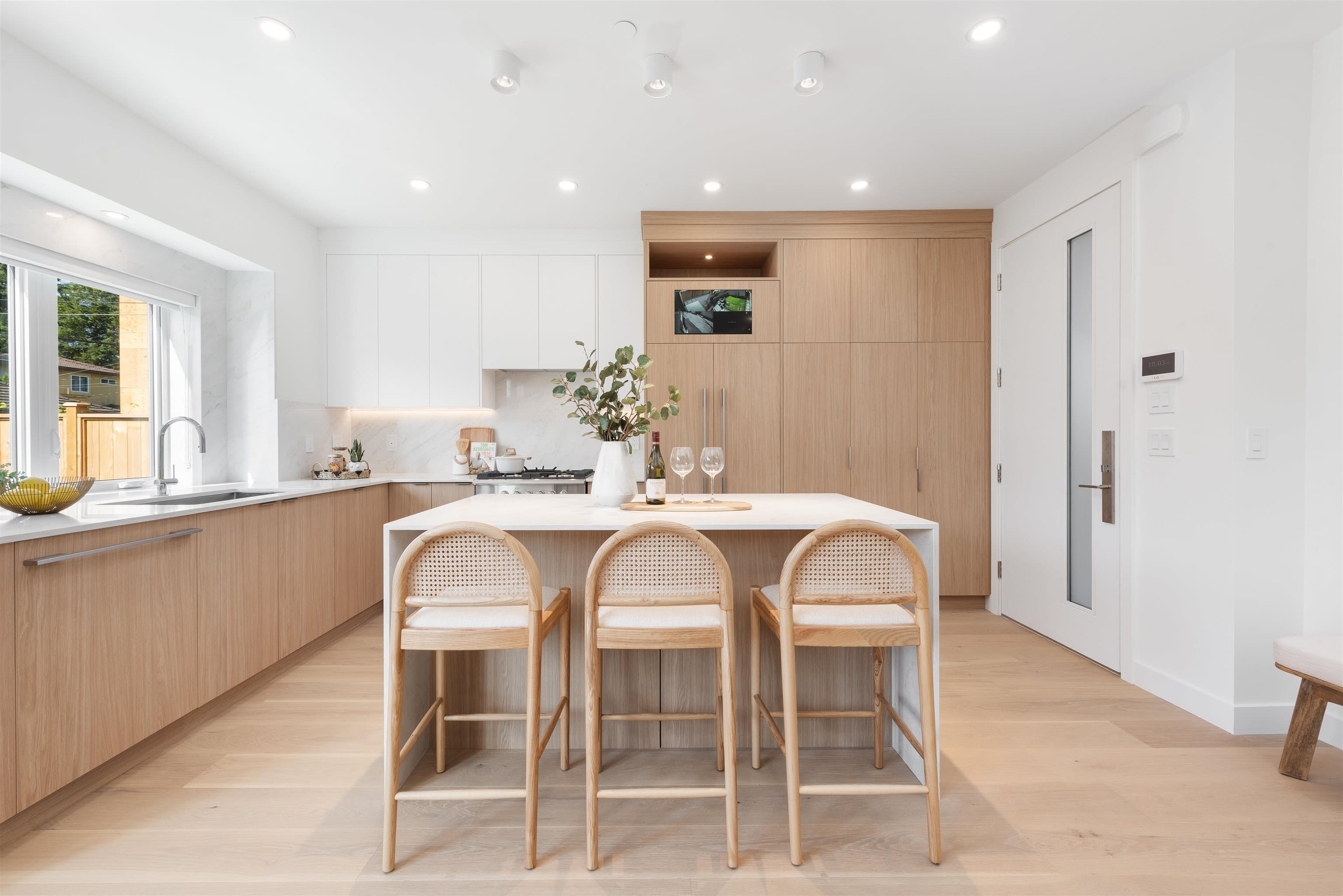 2 - 2750 W 19th Avenue, Vancouver, V6L 1E3 — photo 3
