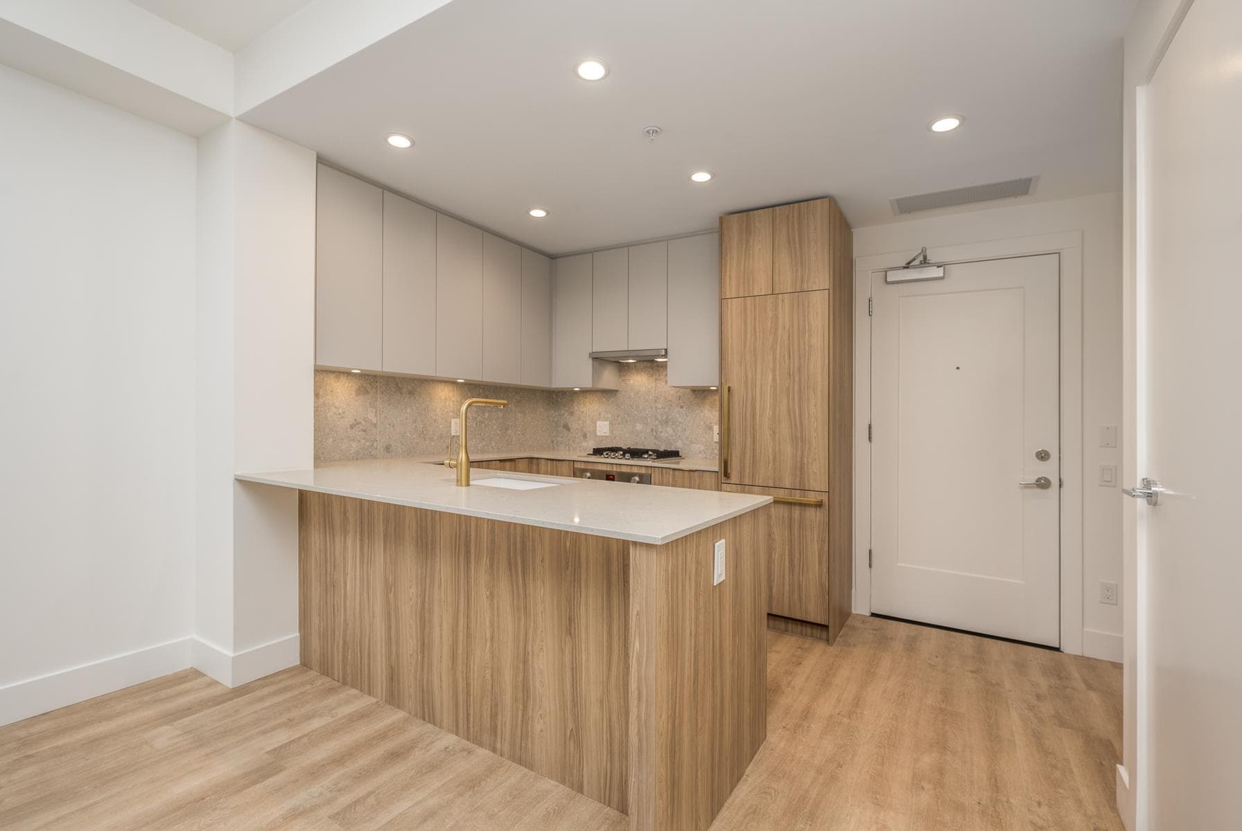 202 - 2325 Emery Court, North Vancouver, V7J 0E8 — photo 3
