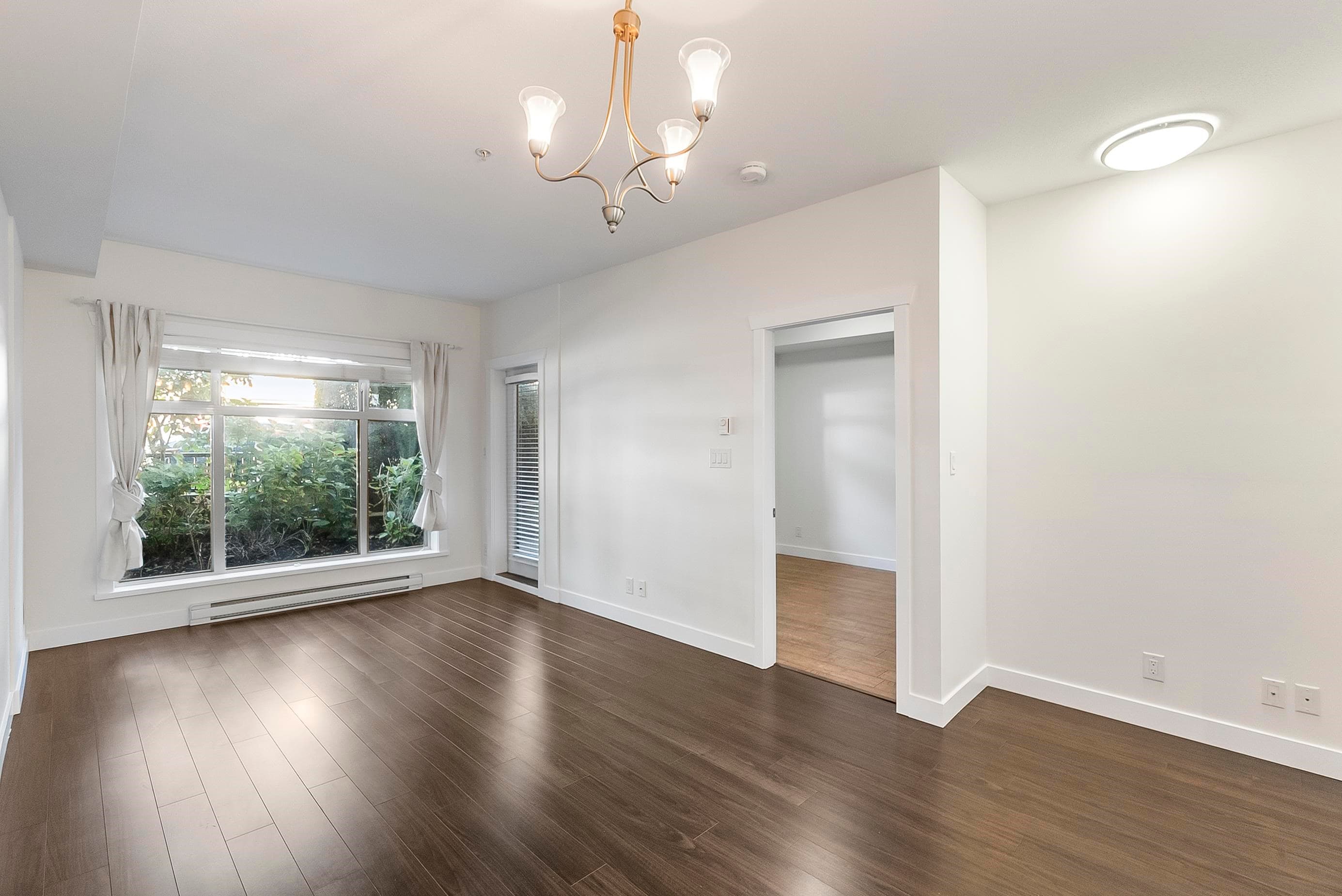 L115 - 13468 King George Boulevard, Surrey, V3T 0H5 — photo 3
