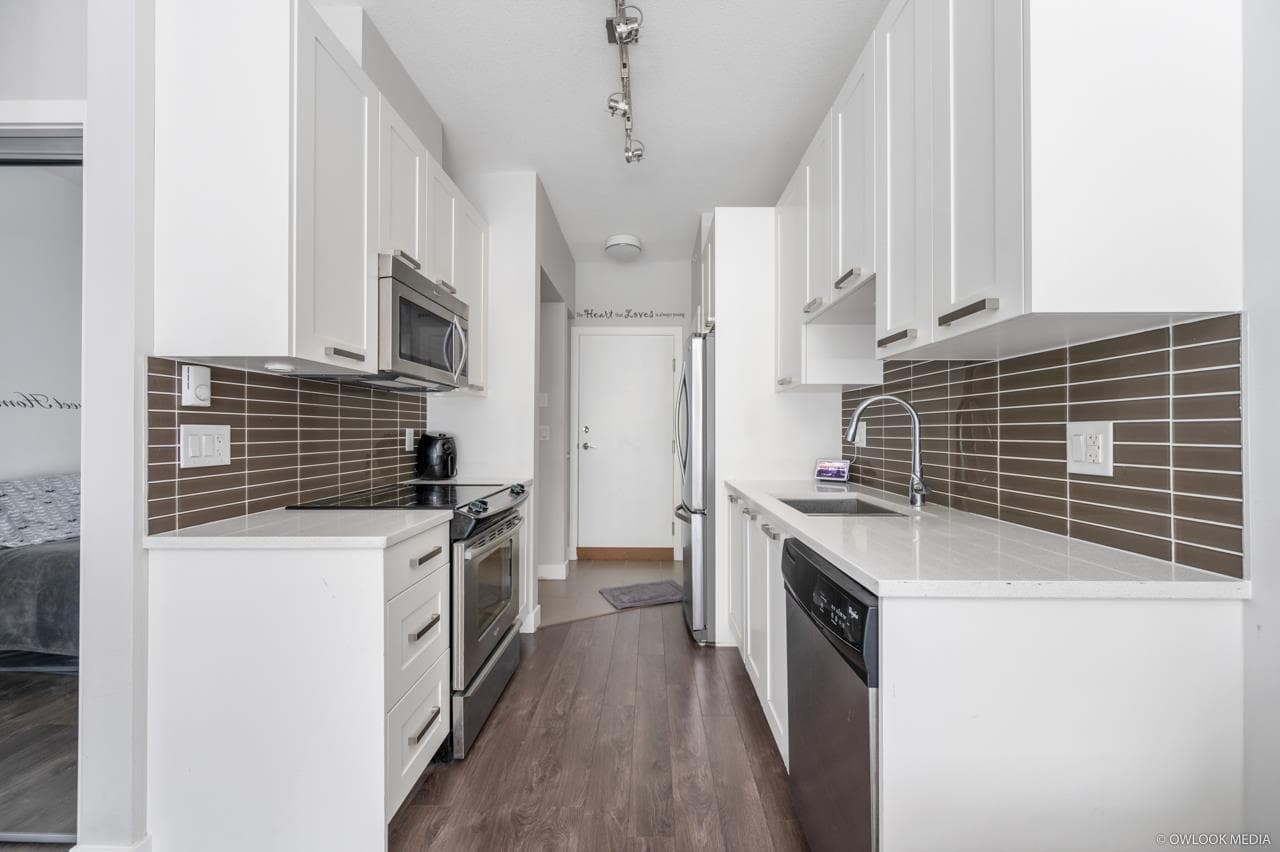 404 - 10455 154 Street, Surrey, V3R 0C5 — photo 5