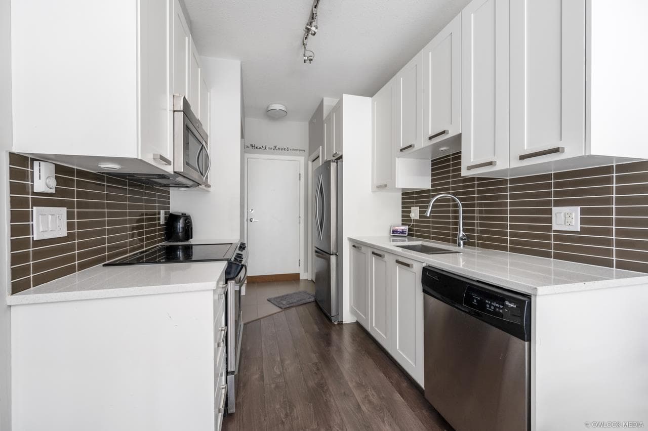 404 - 10455 154 Street, Surrey, V3R 0C5 — photo 4