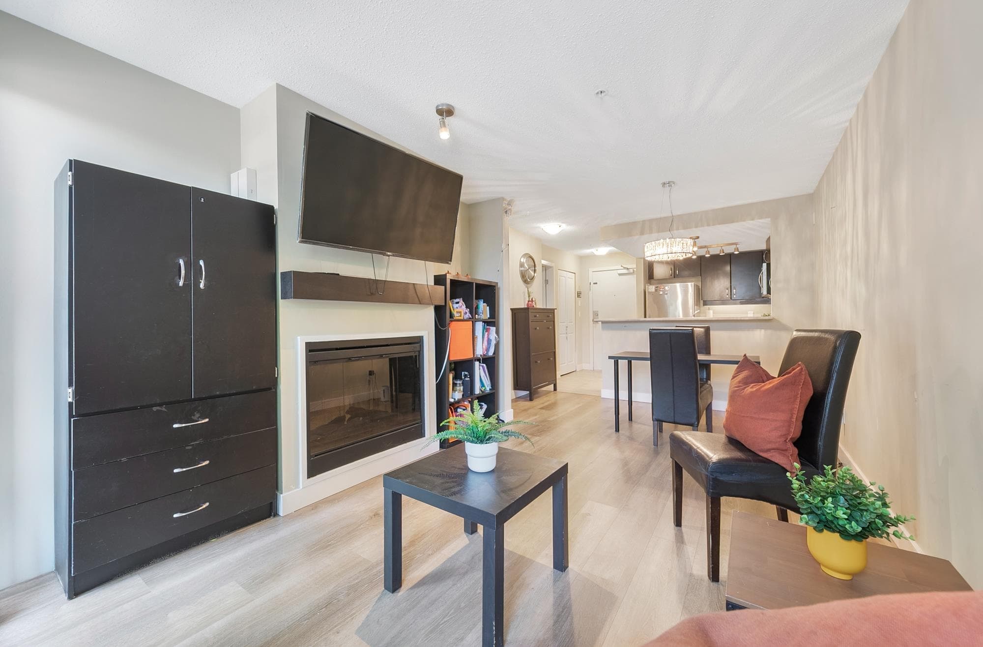 334 - 10838 City Parkway, Surrey, V3T 5X9 — photo 3