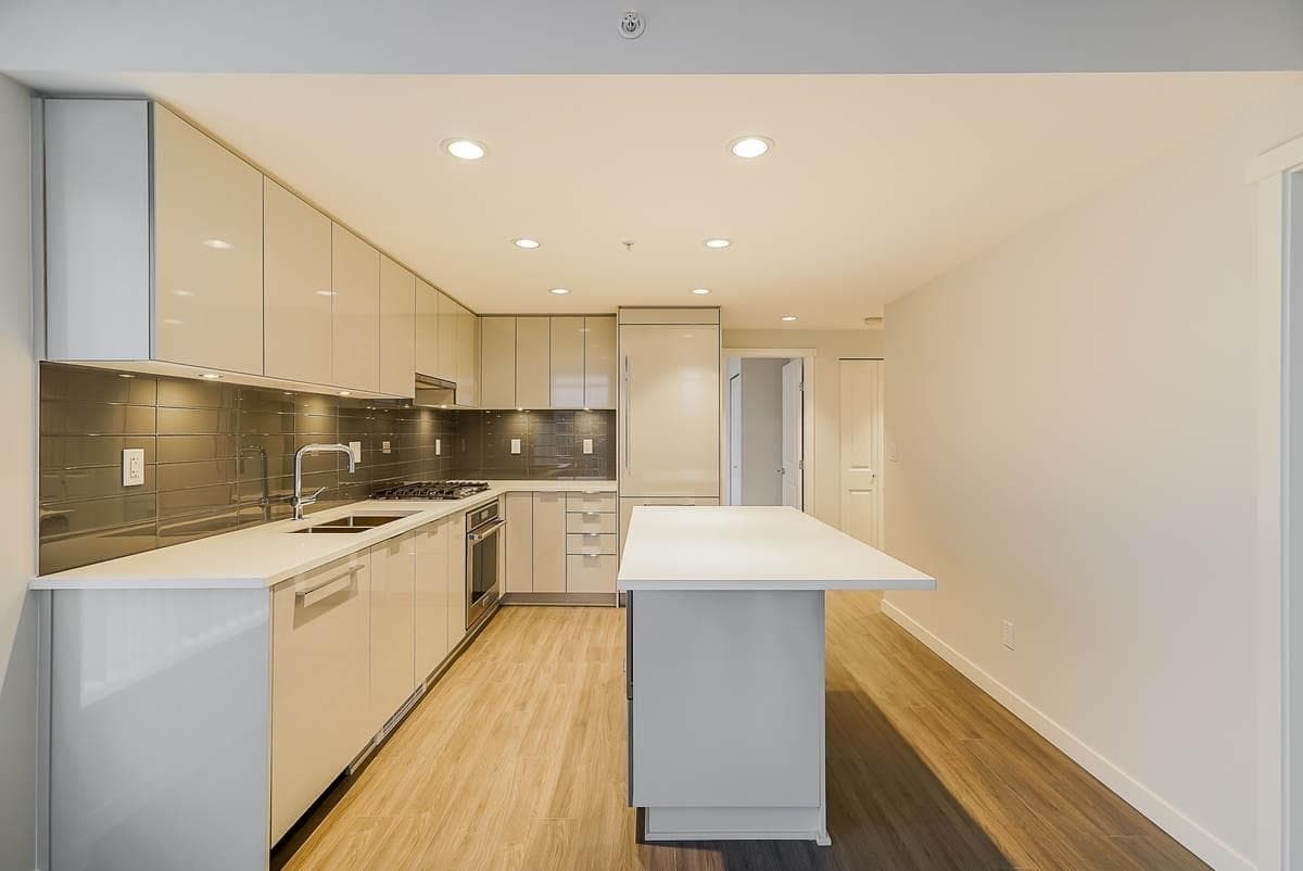 806 - 2388 Madison Avenue, Burnaby, V5C 0K8 — photo 3