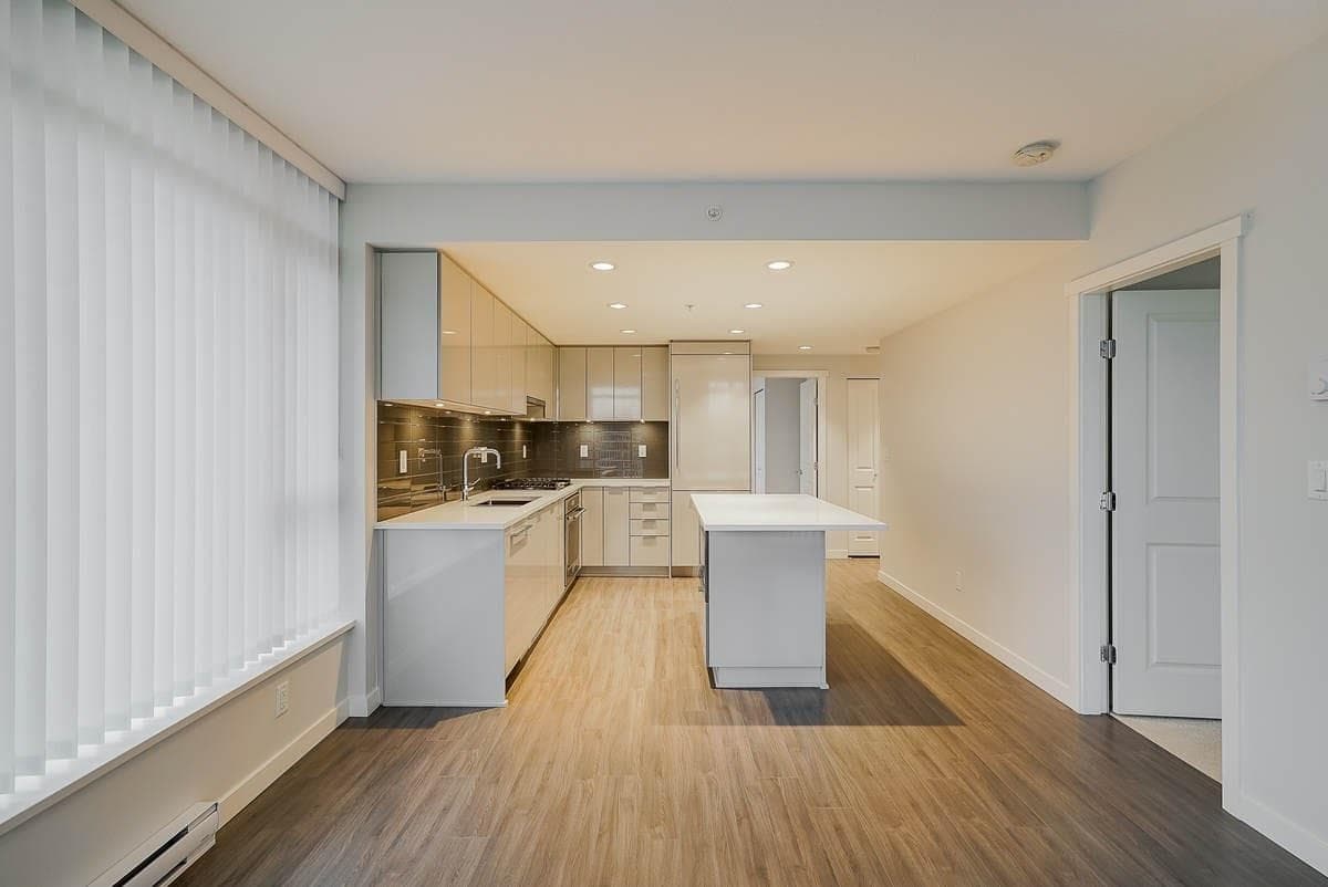806 - 2388 Madison Avenue, Burnaby, V5C 0K8 — photo 4