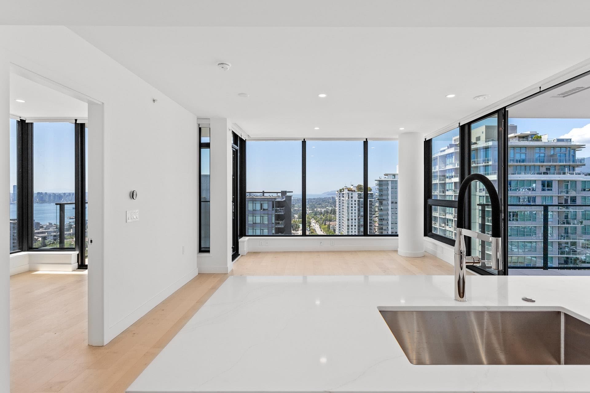 1406 - 135 E 13th Street, North Vancouver, V7L 0J8 — photo 5