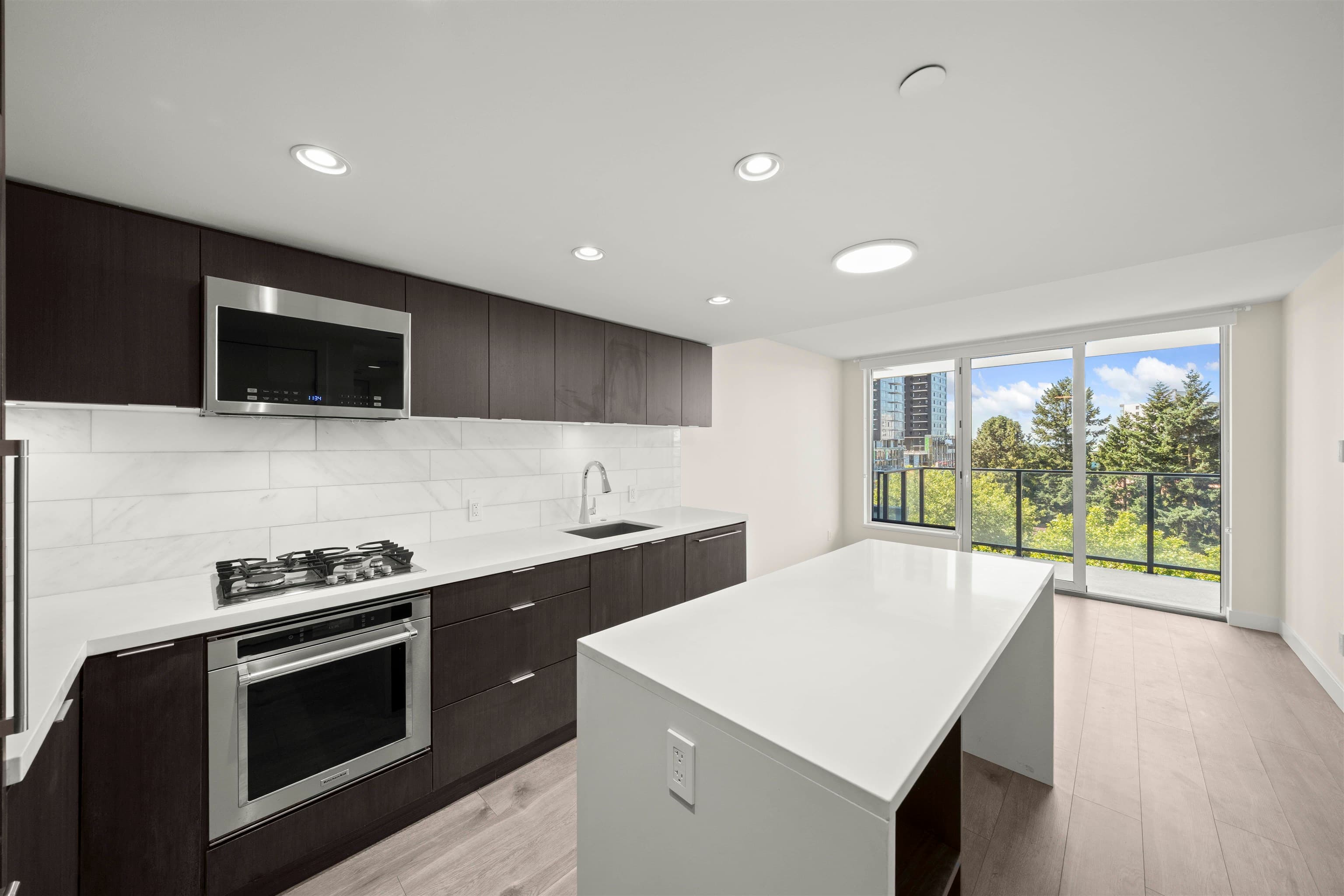 803 - 8238 Lord Street, Vancouver, V6P 0G7 — photo 3