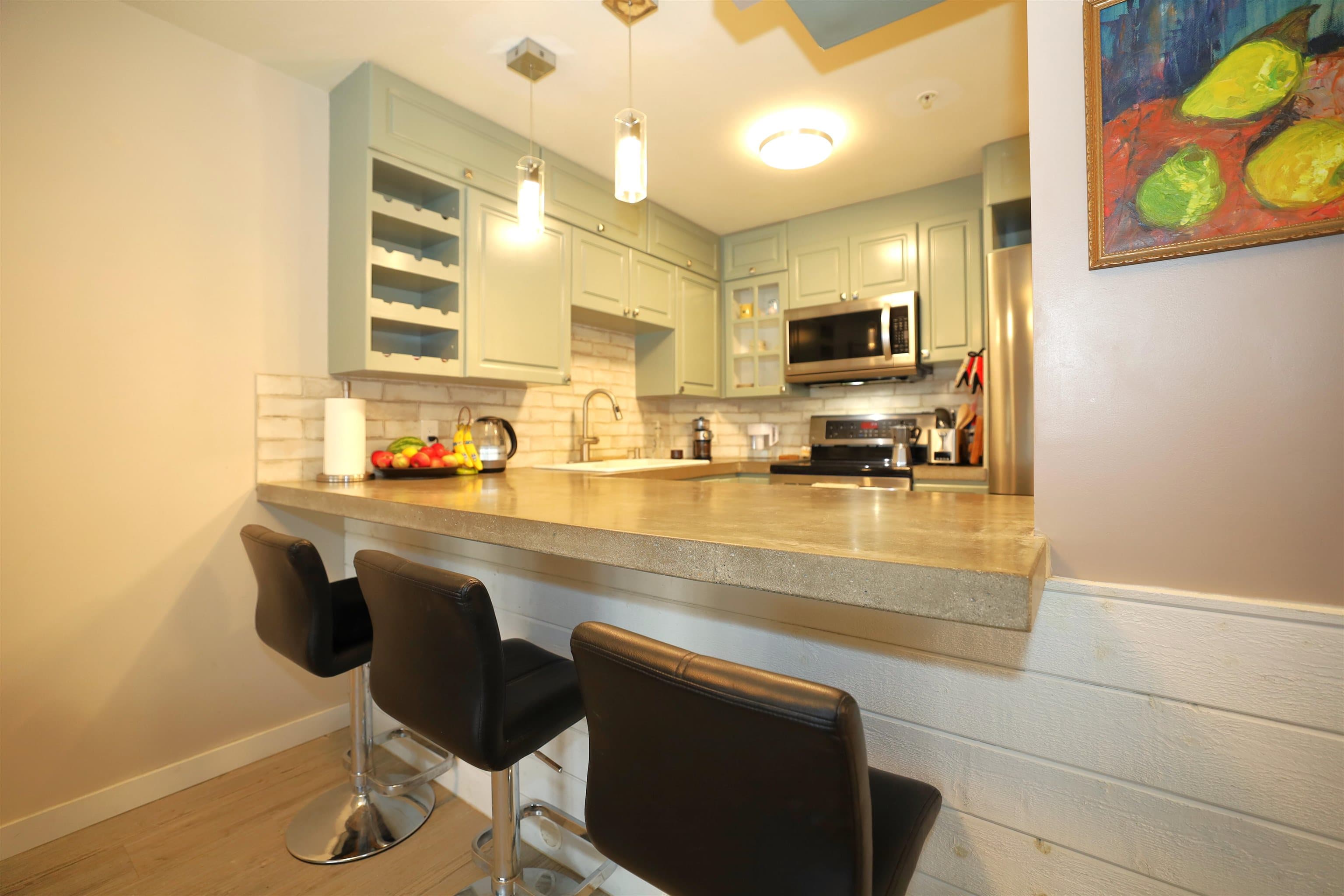 202 - 703 Gibsons Way, Gibsons, V0N 1V9 — photo 2