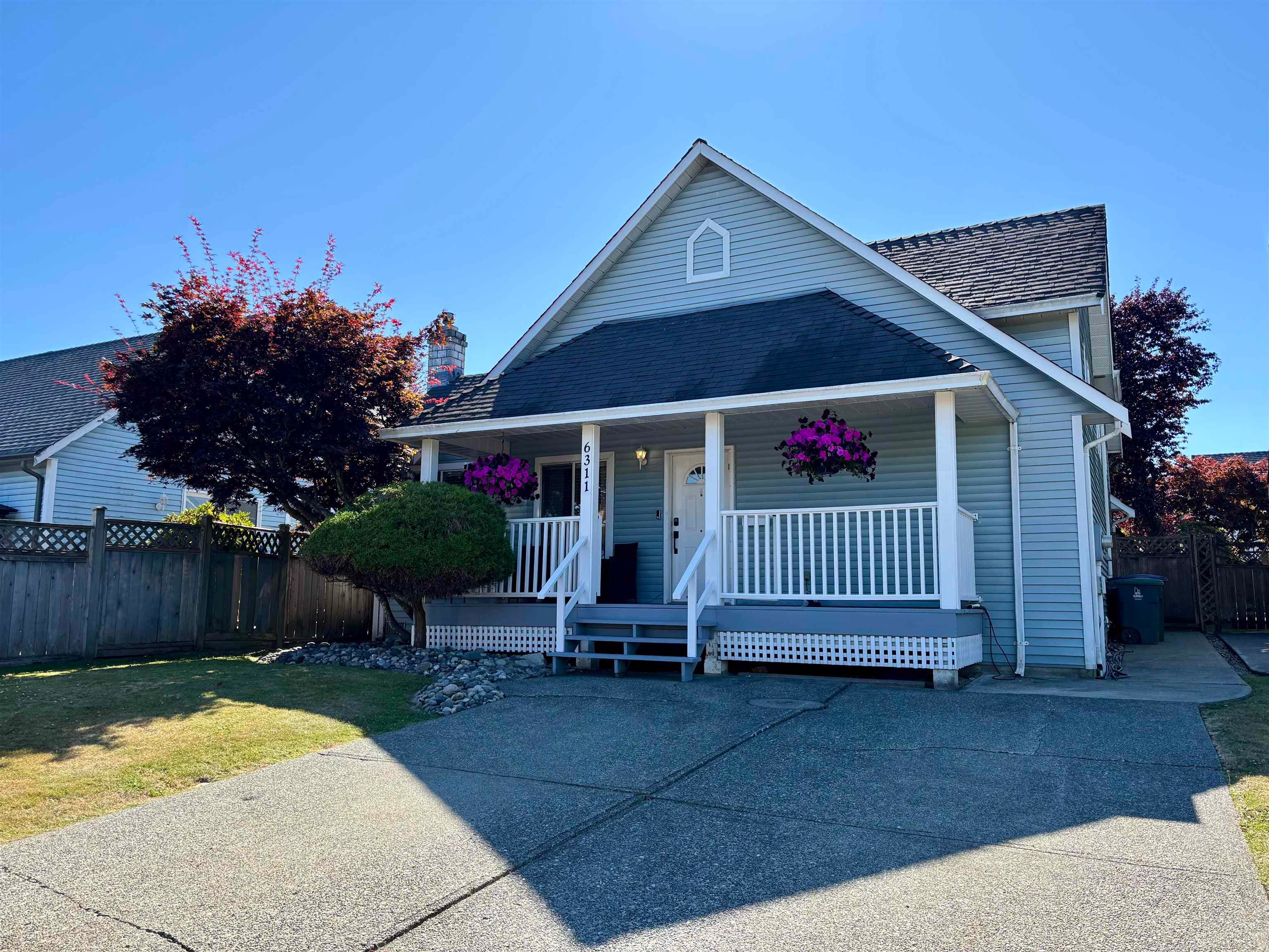 6311 135a Street, Surrey, V3X 1J7 — photo 2