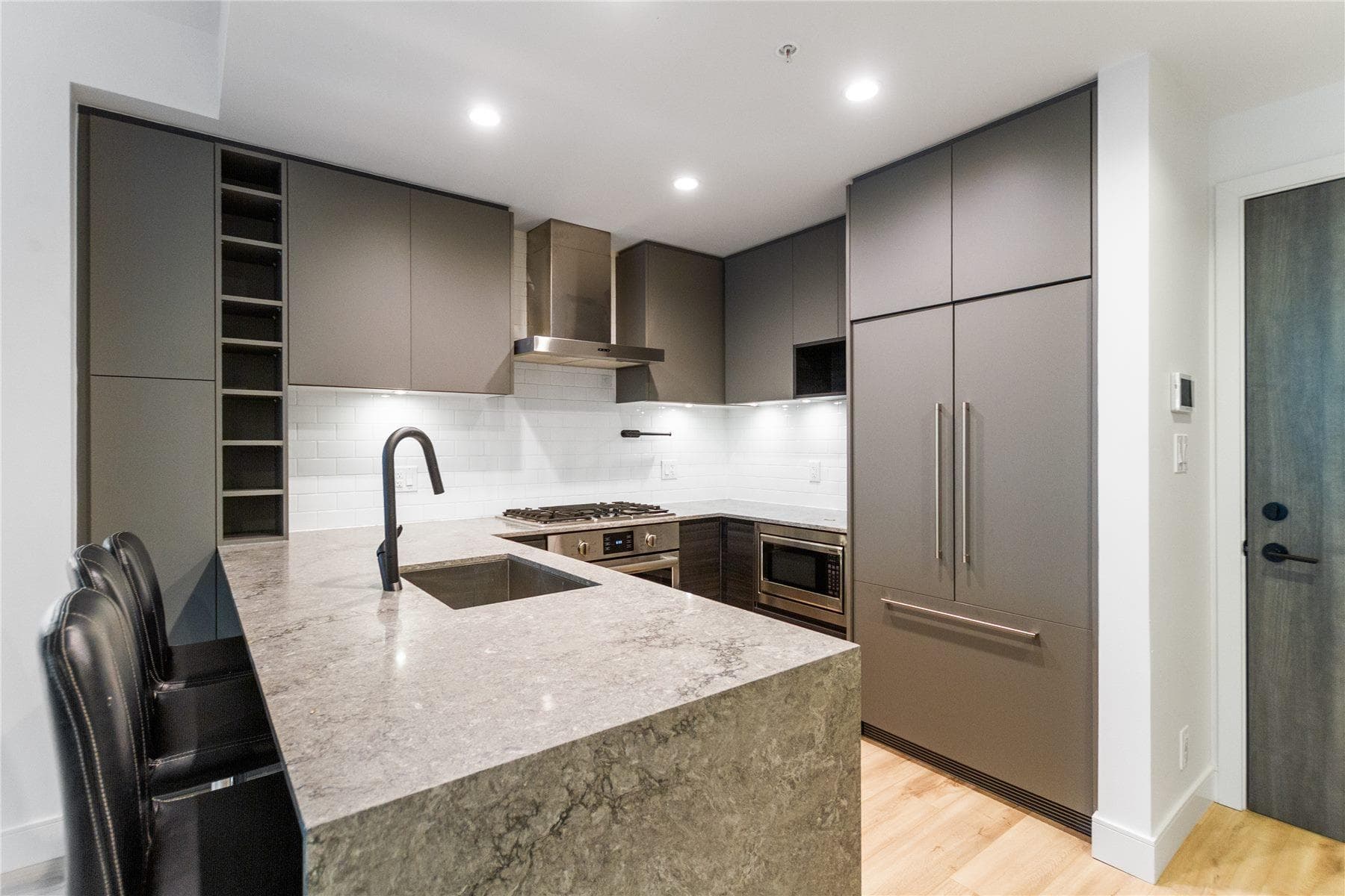 202 - 3131 Murray Street, Port Moody, V3H 0L9 — photo 5
