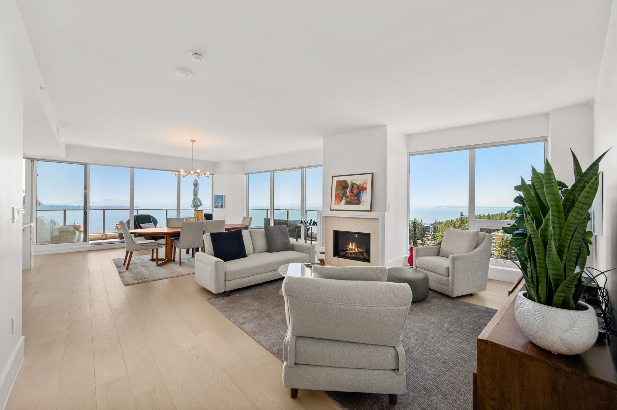 1601 - 1500 Martin Street, White Rock, V4B 0C2 — photo 4