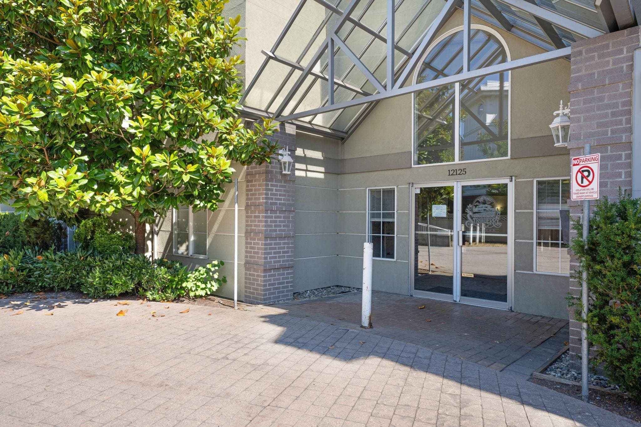 215 - 12125 75a Avenue, Surrey, V3W 1B9 — photo 2