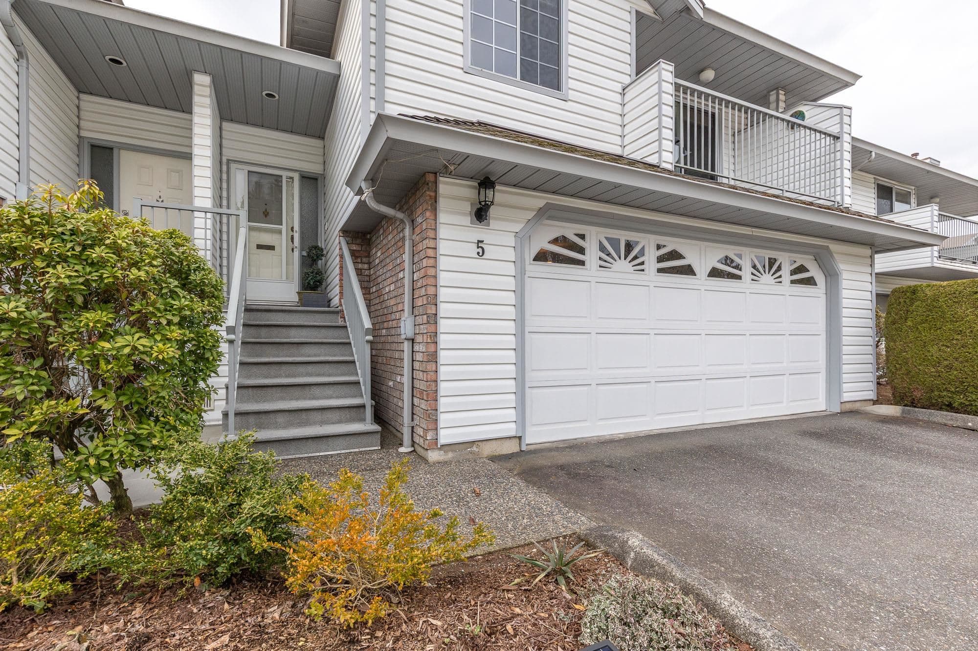 5 - 2988 Horn Street, Abbotsford, V2S 3C1 — photo 2
