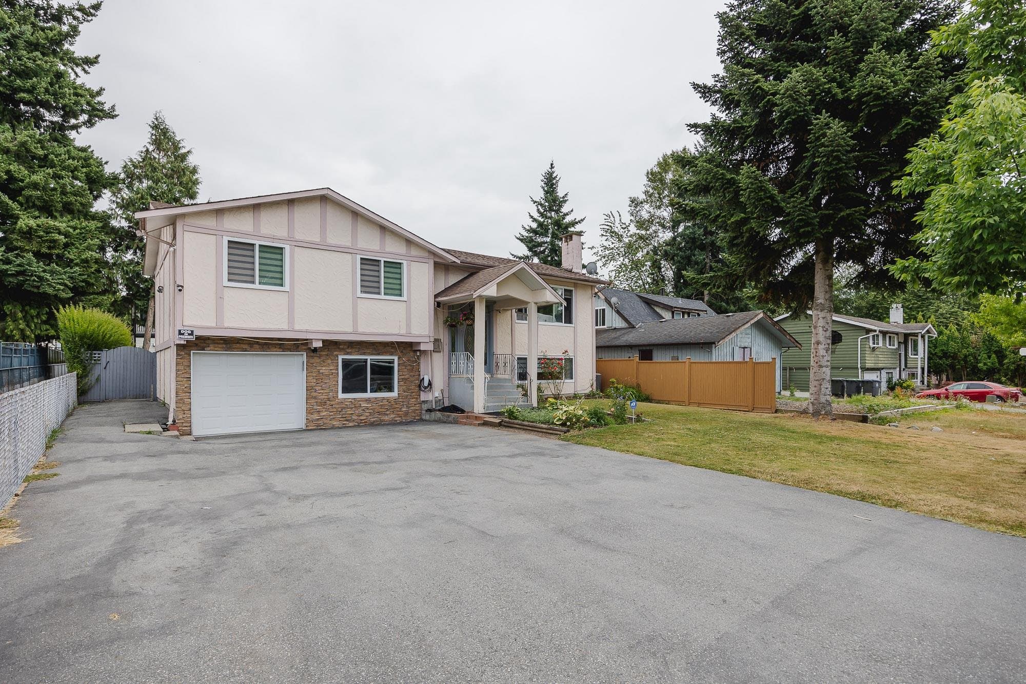 9298 Cinnamon Drive, Surrey, V3V 1V2 — photo 3