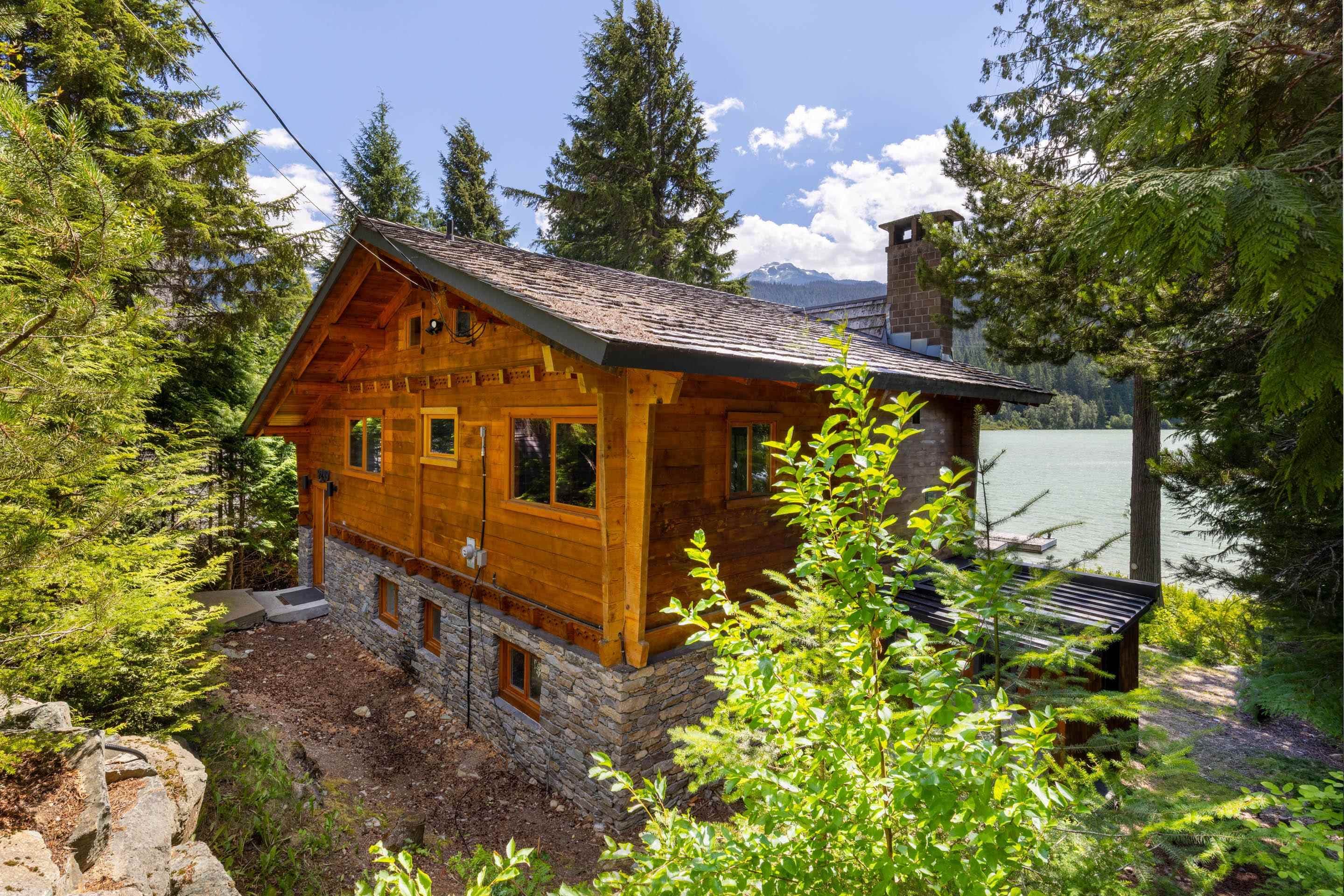 9249 Lakeshore Drive, Whistler, V8E 0G6 — photo 3
