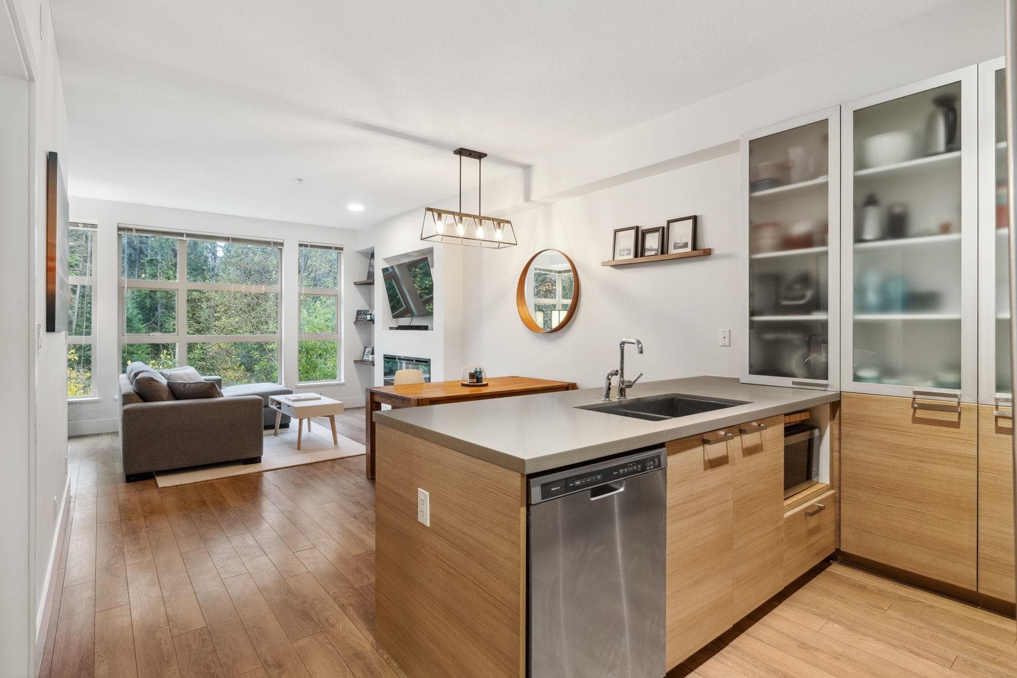 422 - 3606 Aldercrest Drive, North Vancouver, V7G 0A3 — photo 1