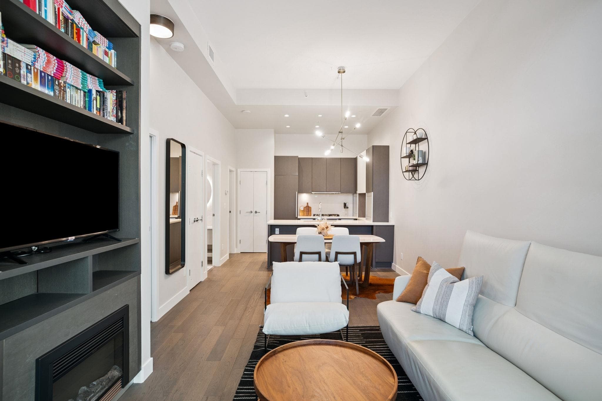 266 W 1st Avenue, Vancouver, V5Y 3T2 — photo 2