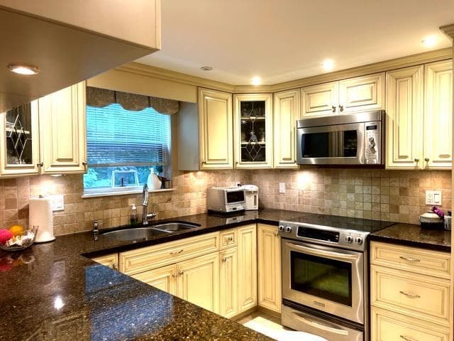 44 - 9000 Ash Grove Crescent, Burnaby, V5A 4M3 — photo 4