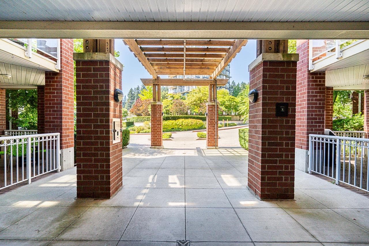 412 - 14 E Royal Avenue, New Westminster, V3L 5W5 — photo 3