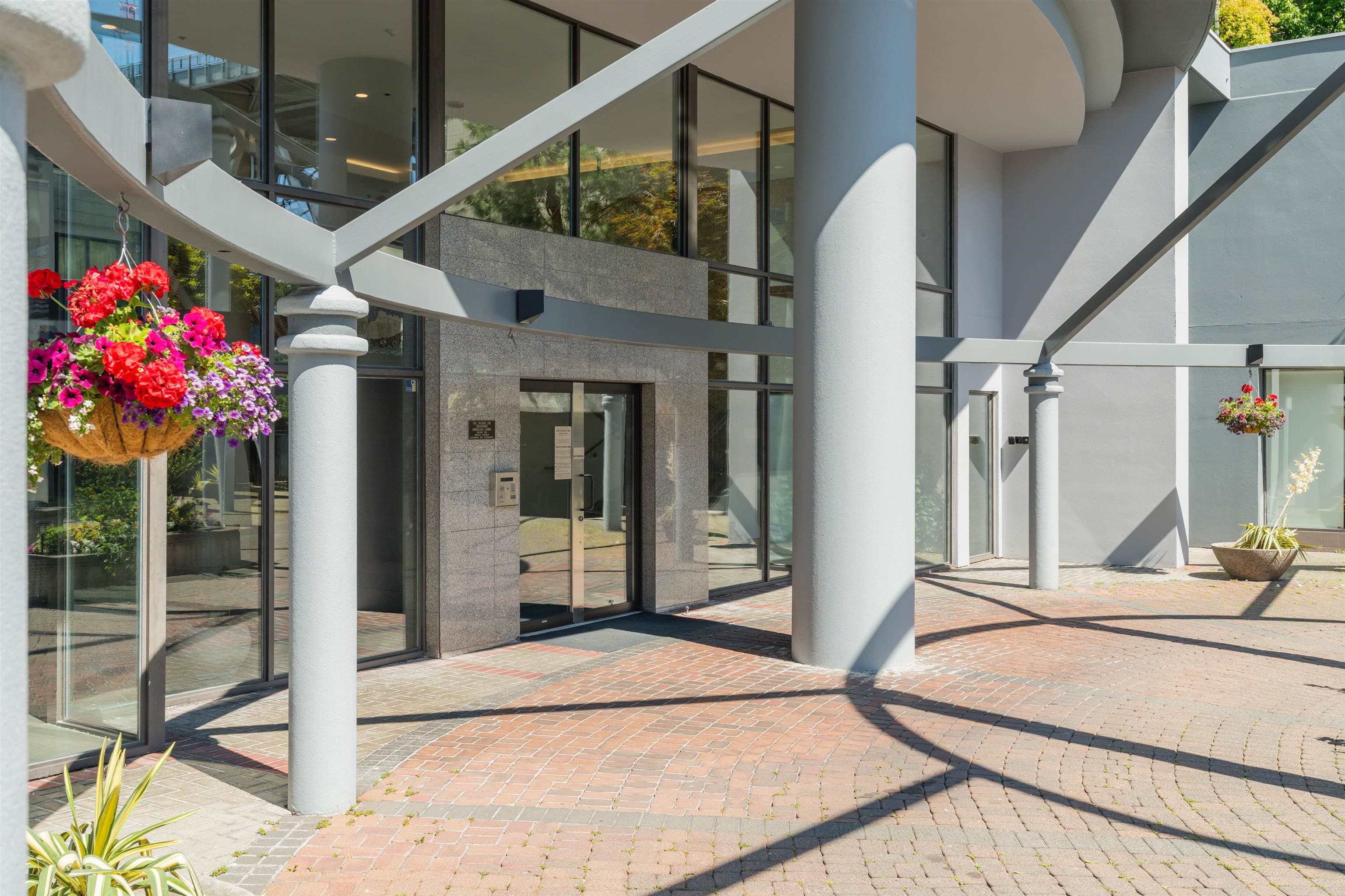604 - 1500 Howe Street, Vancouver, V6Z 2N1 — photo 2