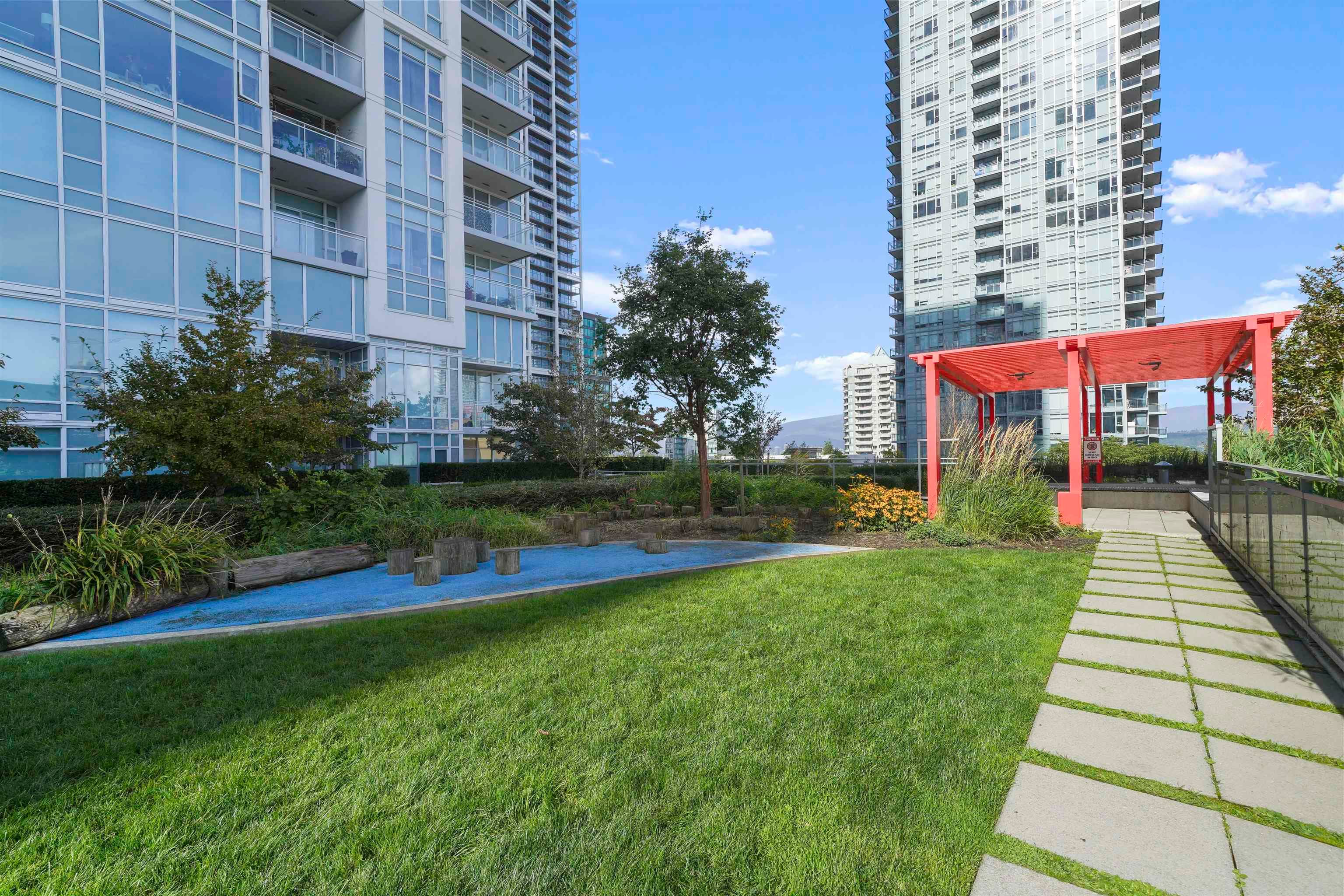 3810 - 4670 Assembly Way, Burnaby, V5H 0H3 — photo 5