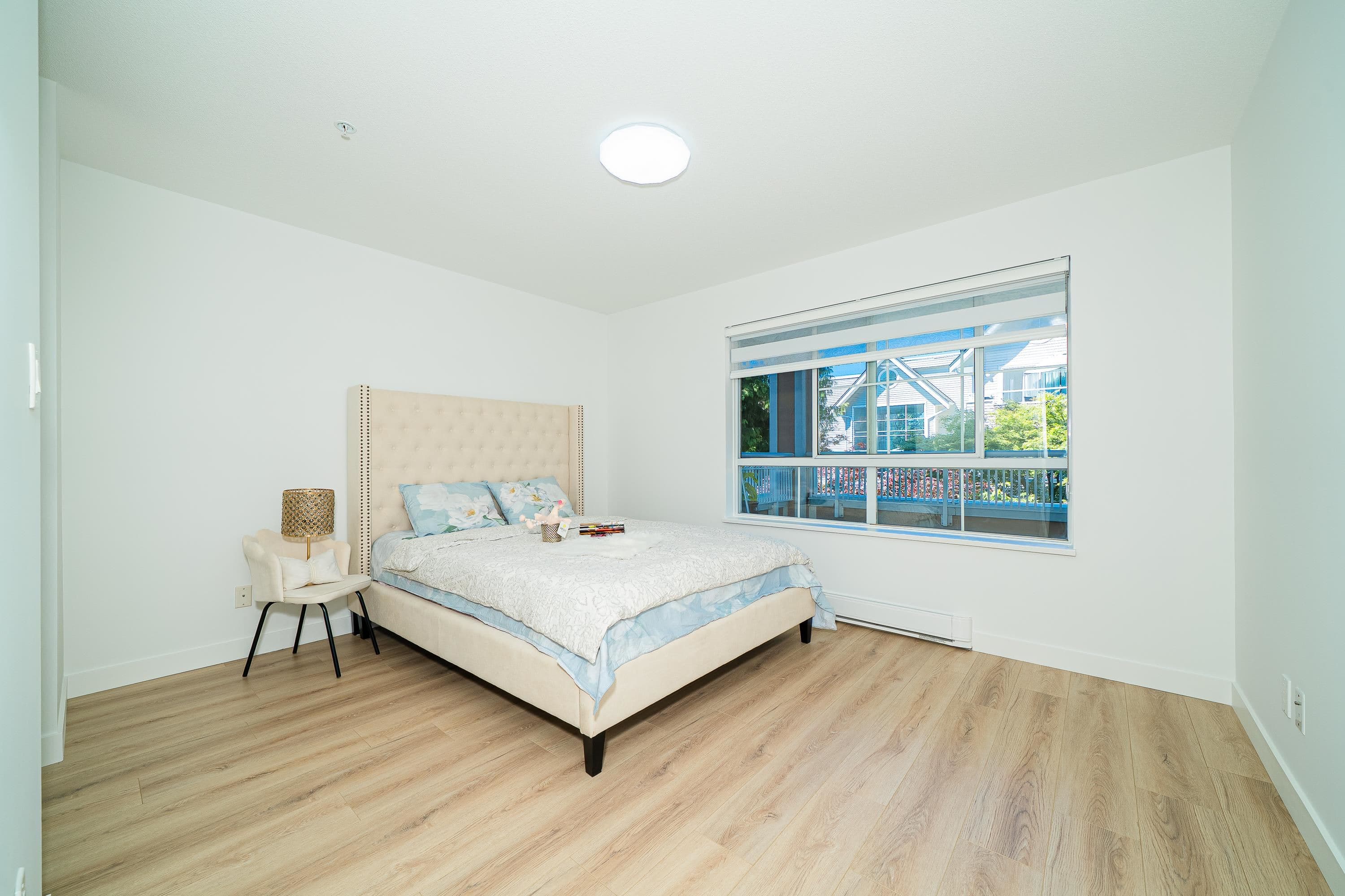 211 - 7117 Antrim Avenue, Burnaby, V5J 5K1 — photo 3
