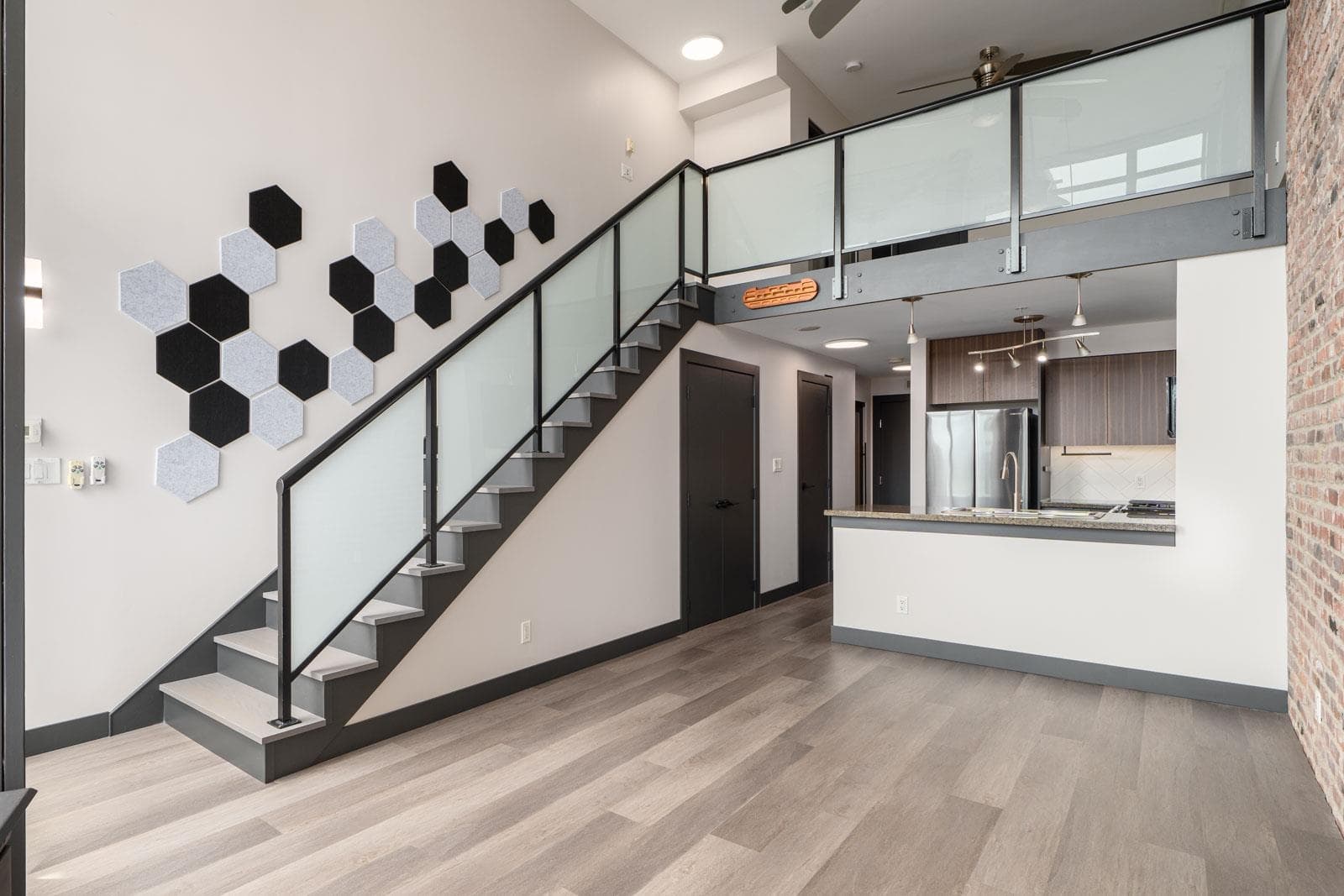 315 - 10 Renaissance Square, New Westminster, V3M 7B1 — photo 5
